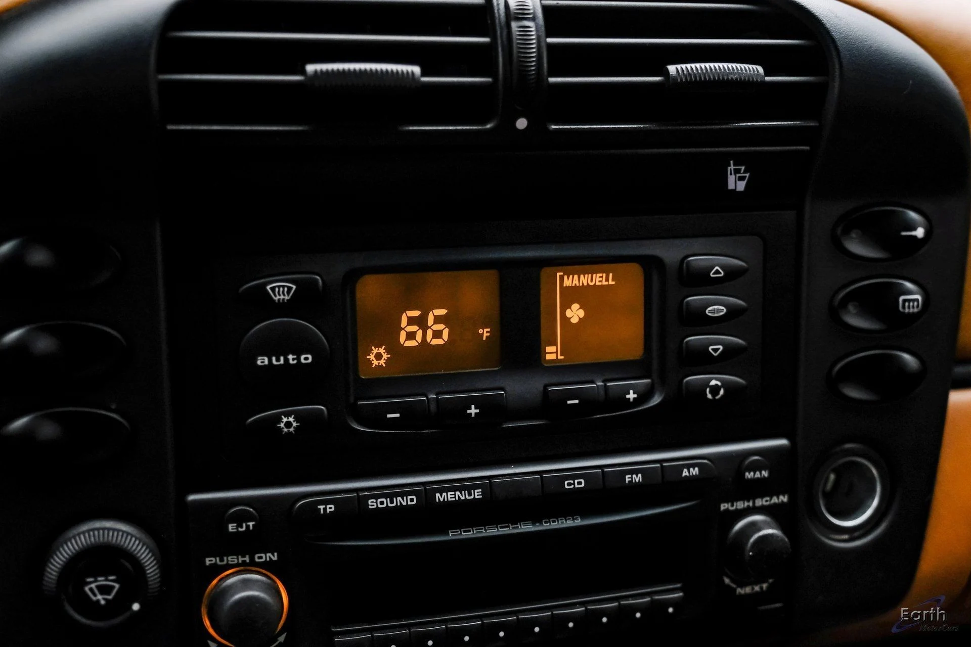 mph062_220417859_91cb366b4b5ee77efa41066983391b6fx_2f93f447d9