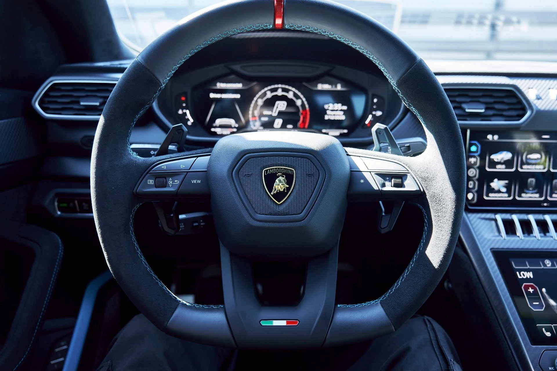 mph062_2204429447_Used_2024_Lamborghini_Urus_Performante_1773367193_66cdb552c2
