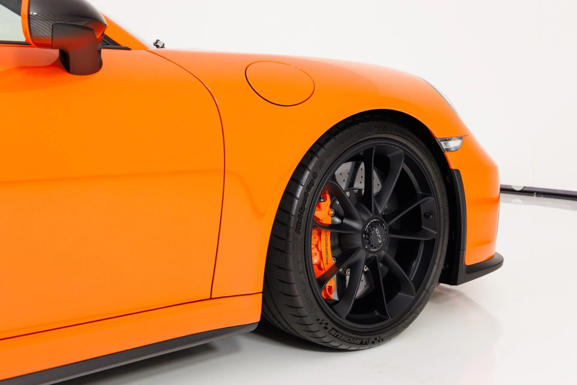 mph062_2296850178_Used_2018_Porsche_911_GT_3_1785880196_50f0cb039d