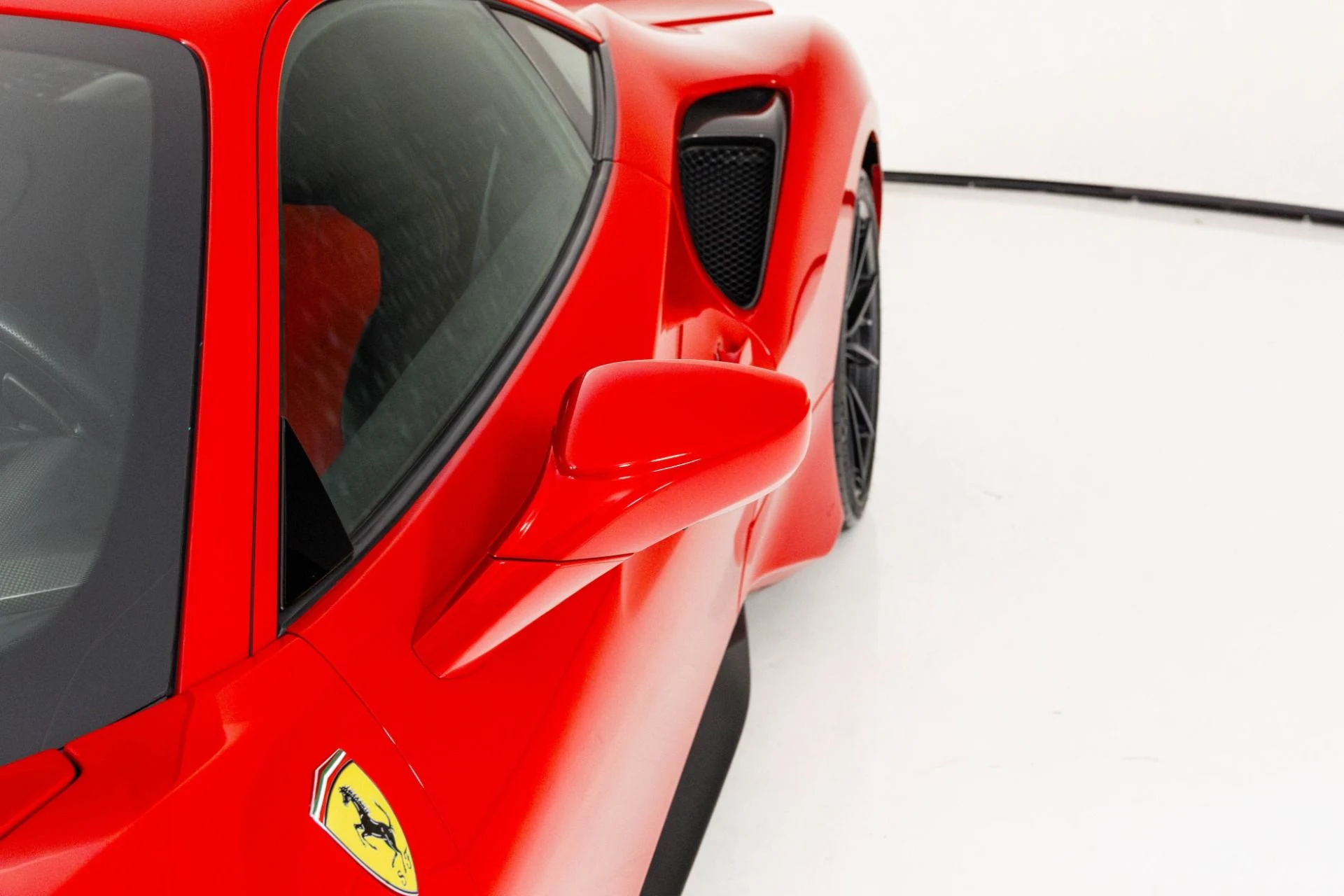 mph062_2352834293_Used_2019_Ferrari_488_Pista_1761352057_351b70baa6