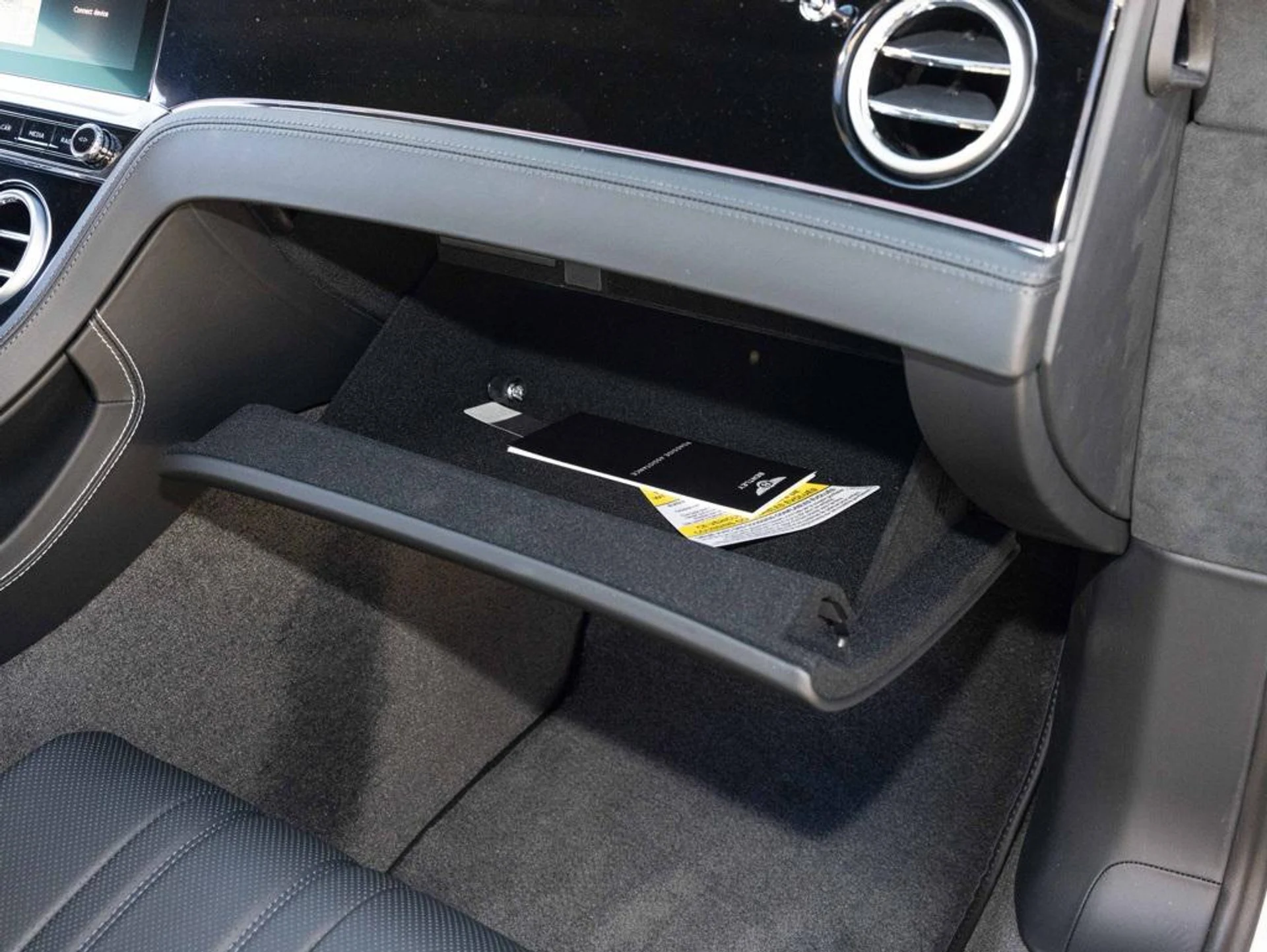 mph062_2358514757_477125130_692934da9b00833c2783f8af_de9f83f8c7