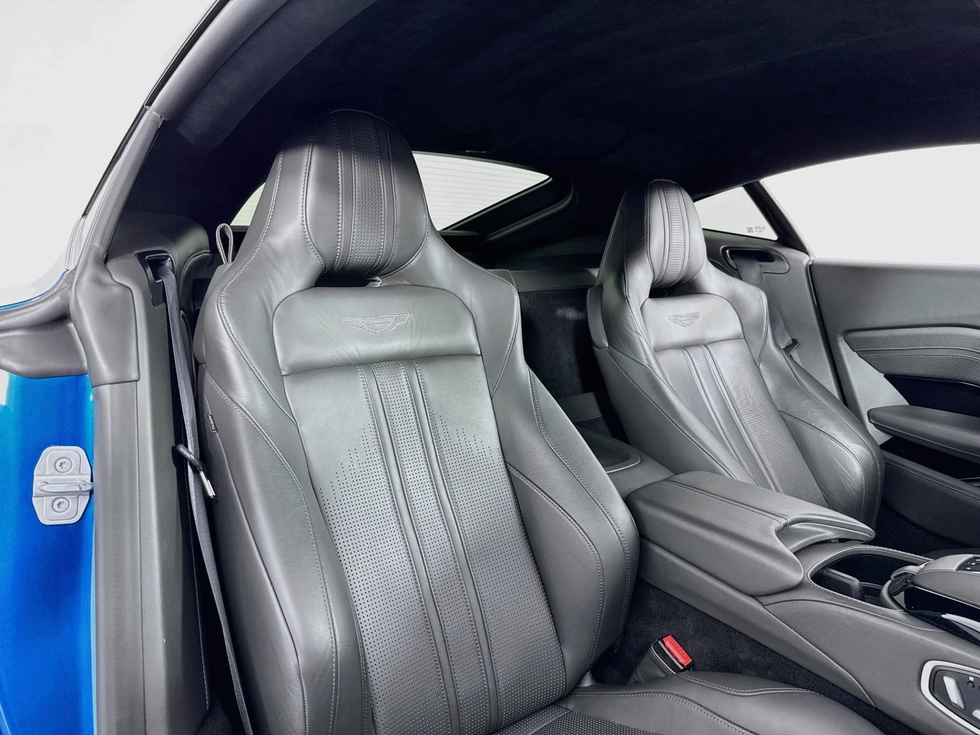 mph062_236434101_Used_2020_Aston_Martin_Vantage_1791218657_a2f6515eaa