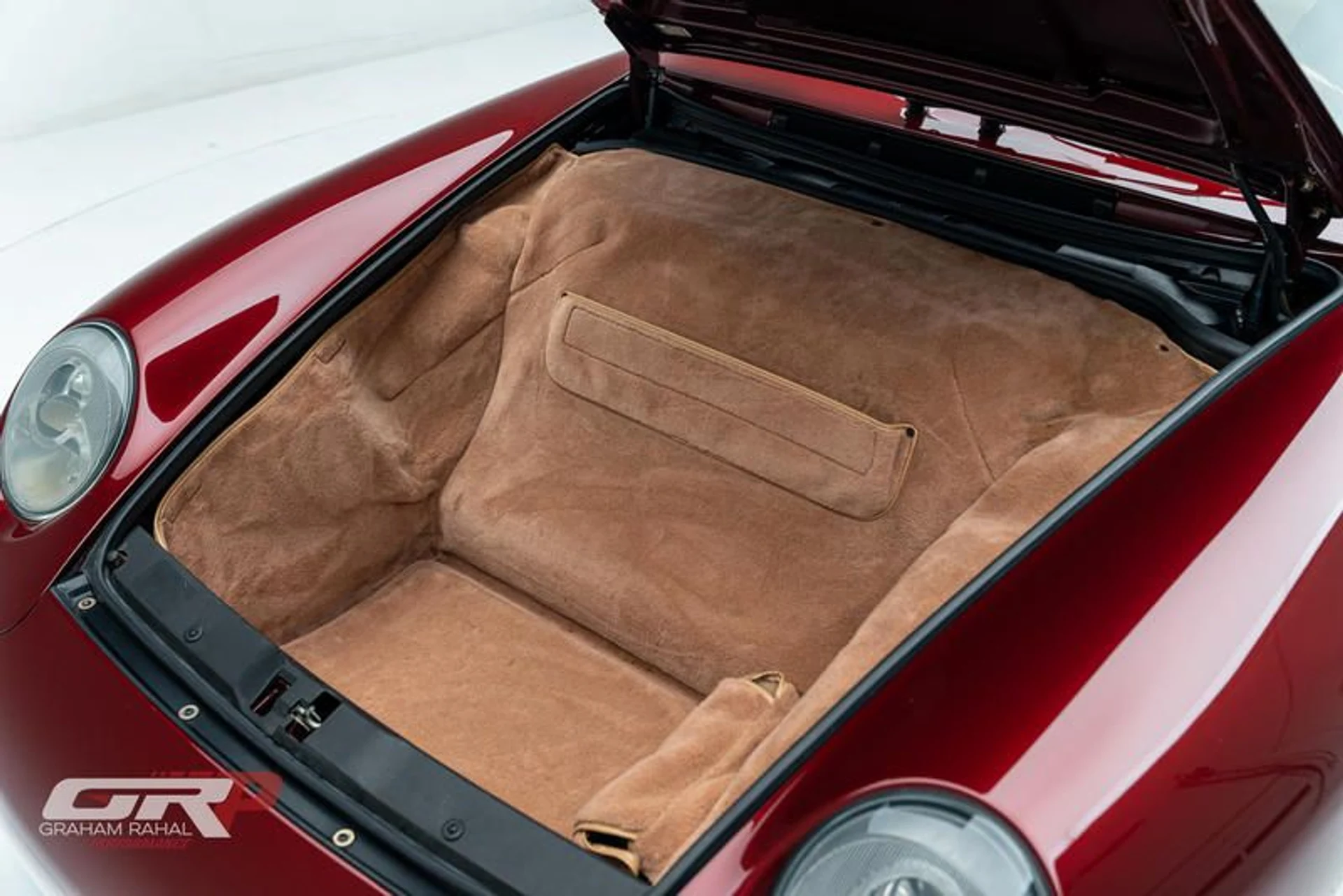 mph062_2376108940_E6_D13_B1_B_B7_CF_49_C3_89_EB_4_DEF_108_CD_2_CD_a810eca8b8