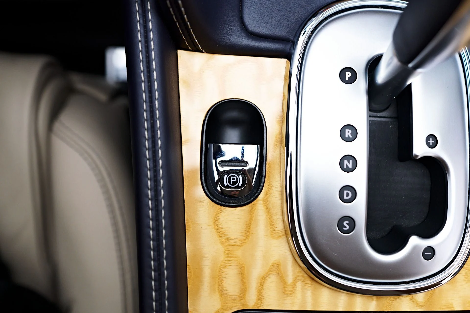 mph062_2387503059_Used_2015_Bentley_Continental_GT_V8_S_1756433039_96c066059e