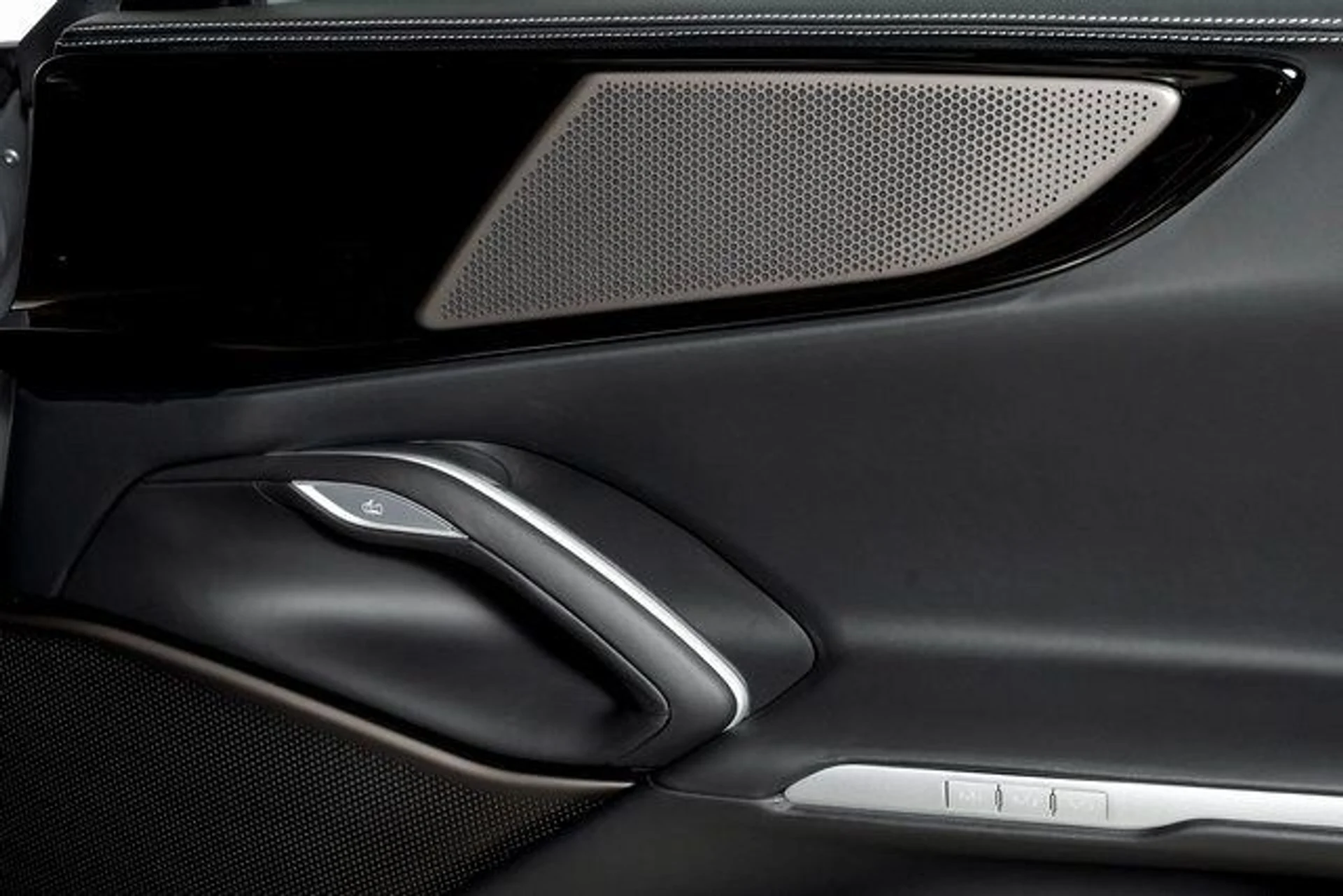 mph062_2397814150_ee359a103ebcb2292067136c16bd909dx_fb6f457908