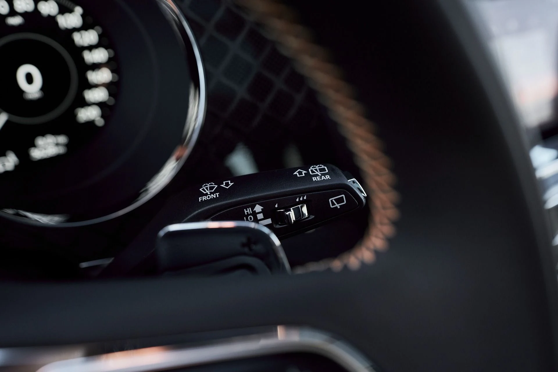 mph062_2407863977_Used_2025_Bentley_Bentayga_S_Black_Edition_1764904266_d2b6cfdb15