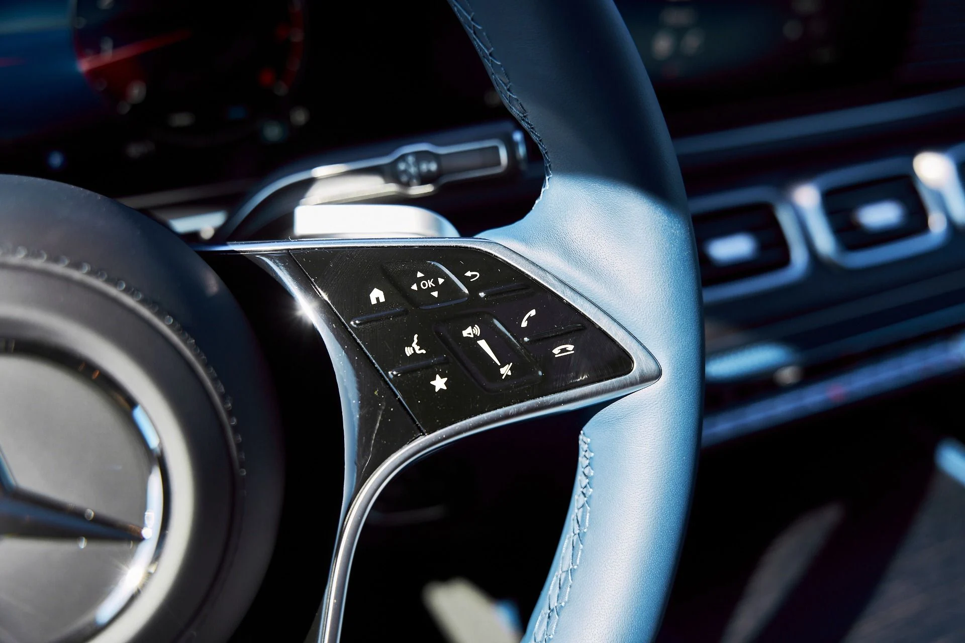 mph062_242393370_Used_2026_Mercedes_Benz_GLS_Maybach_GLS_600_1770697651_adb866d0ec