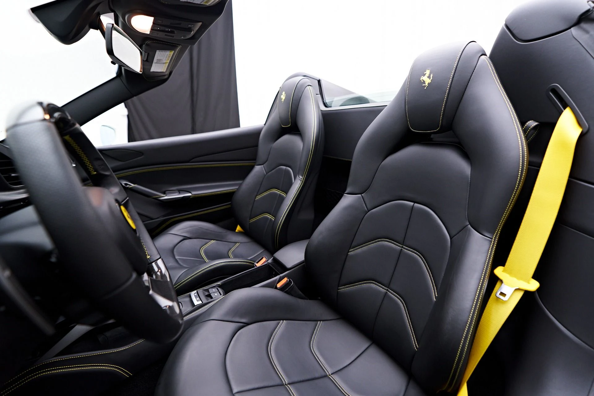 mph062_2439495782_Used_2019_Ferrari_488_Spider_Base_1748546084_45135f3201