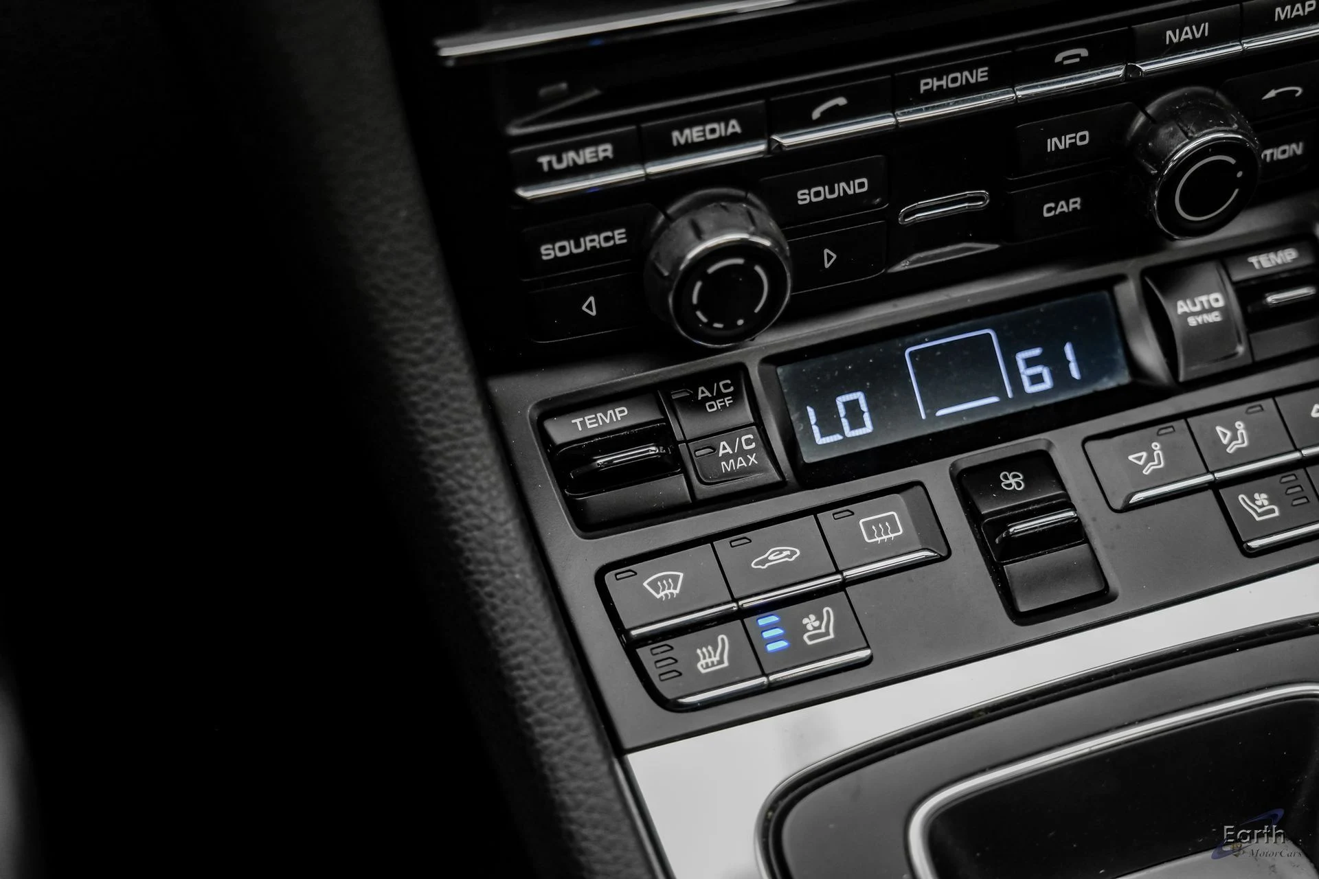 mph062_2458205458_81000f5848f9a1e760903179a83bb826x_21ae311b99