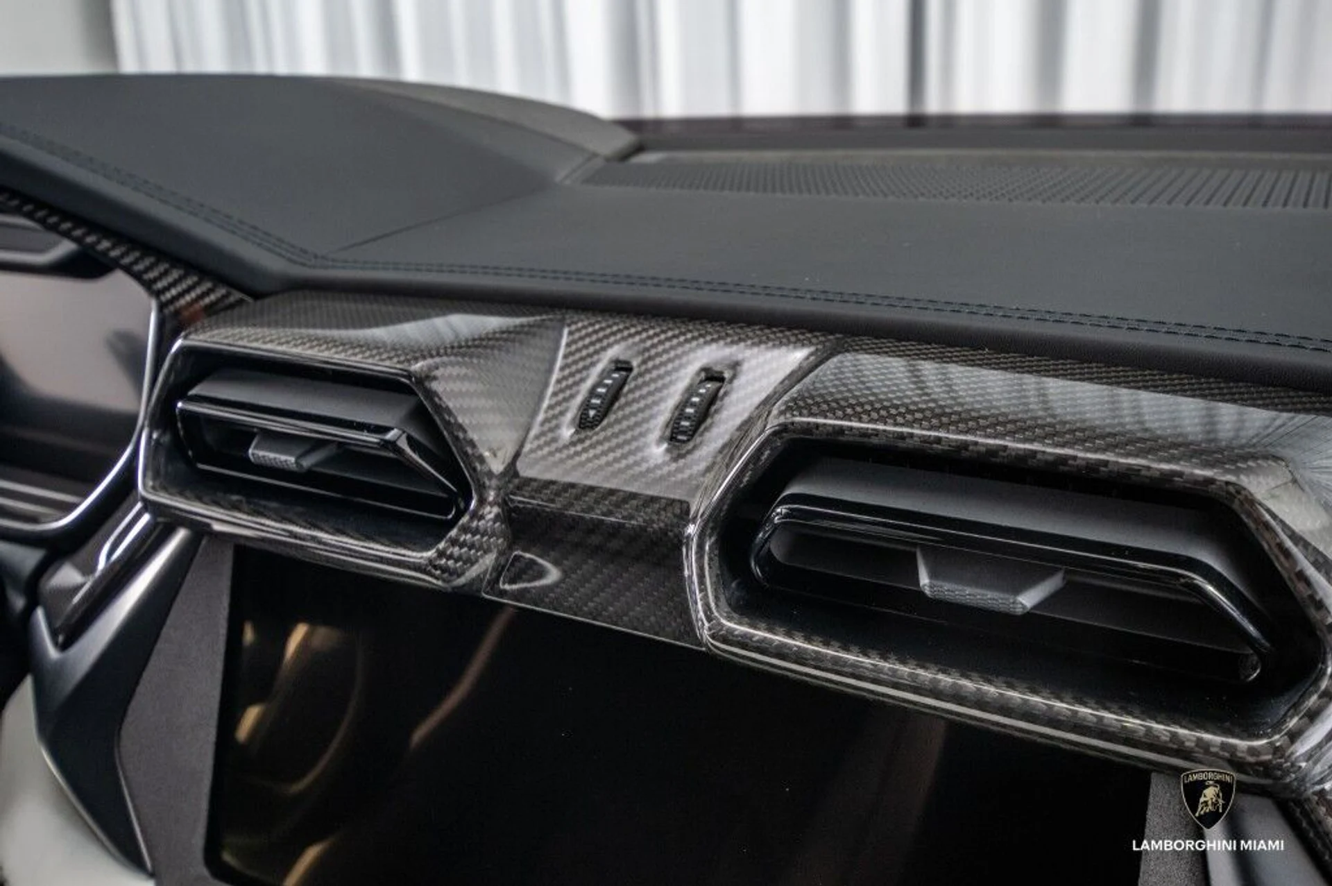 mph062_2460435486_94e494a7aa19f4fd09a1643c184d1062_c3be2f8926