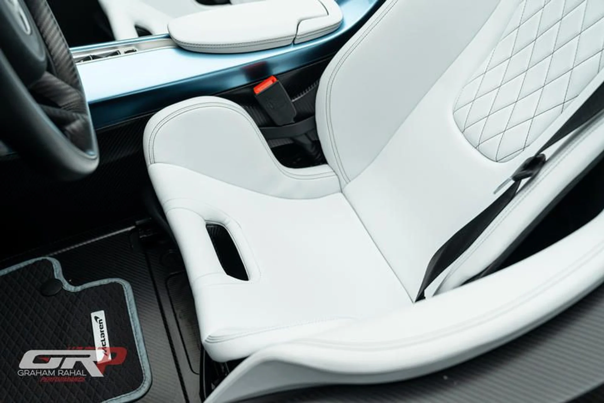 mph062_2468231306_DC_440643_546_D_4_DFE_82_FE_944_FE_63_F66_C6_5689a0b601