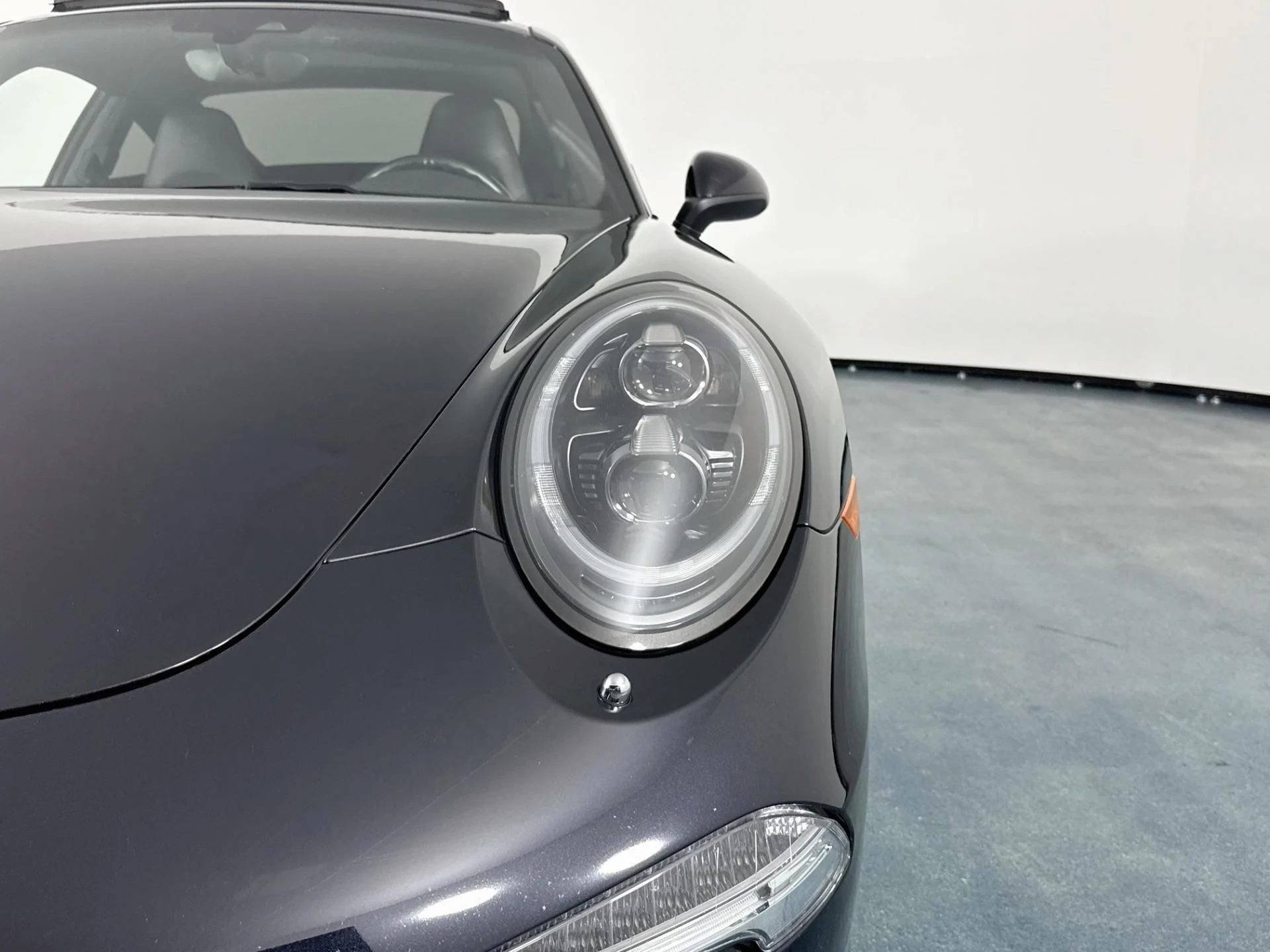 mph062_2477889103_Used_2016_Porsche_911_Carrera_Black_Edition_1791478388_7d7210e570