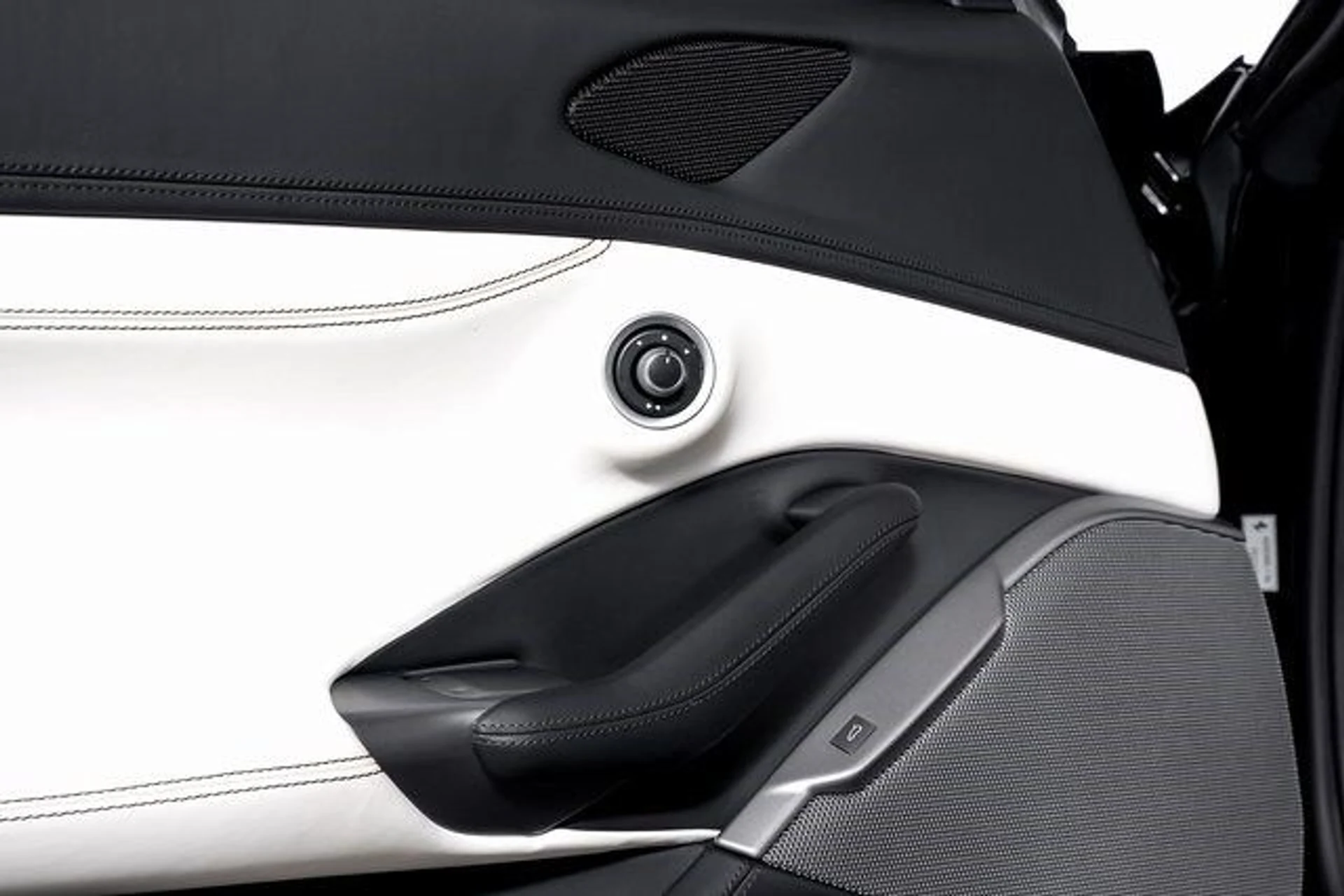 mph062_250056556_6d9df4f61c73698fda85e29853b0c127x_0ce8b63e08