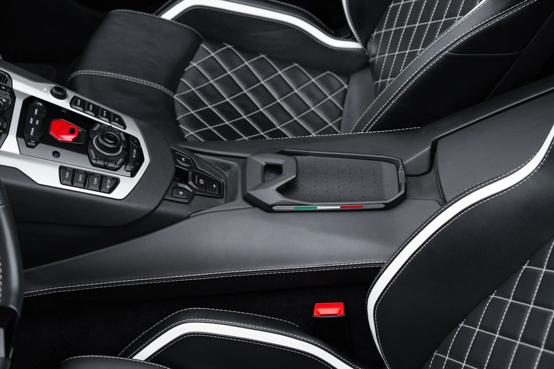 mph062_2504987093_Used_2018_Lamborghini_Aventador_Roadster_LP_740_4_S_1770343320_739c085c59