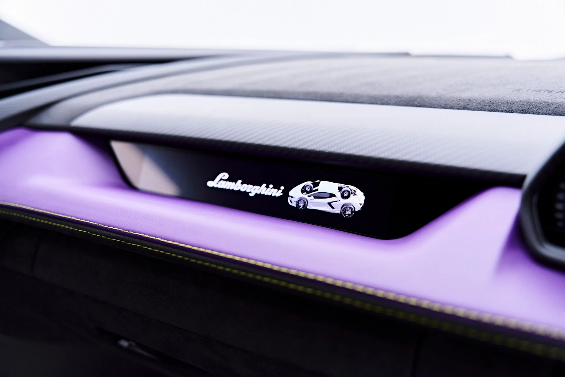 mph062_2535005311_Used_2025_Lamborghini_Revuelto_Base_1784242688_16a892ef3f
