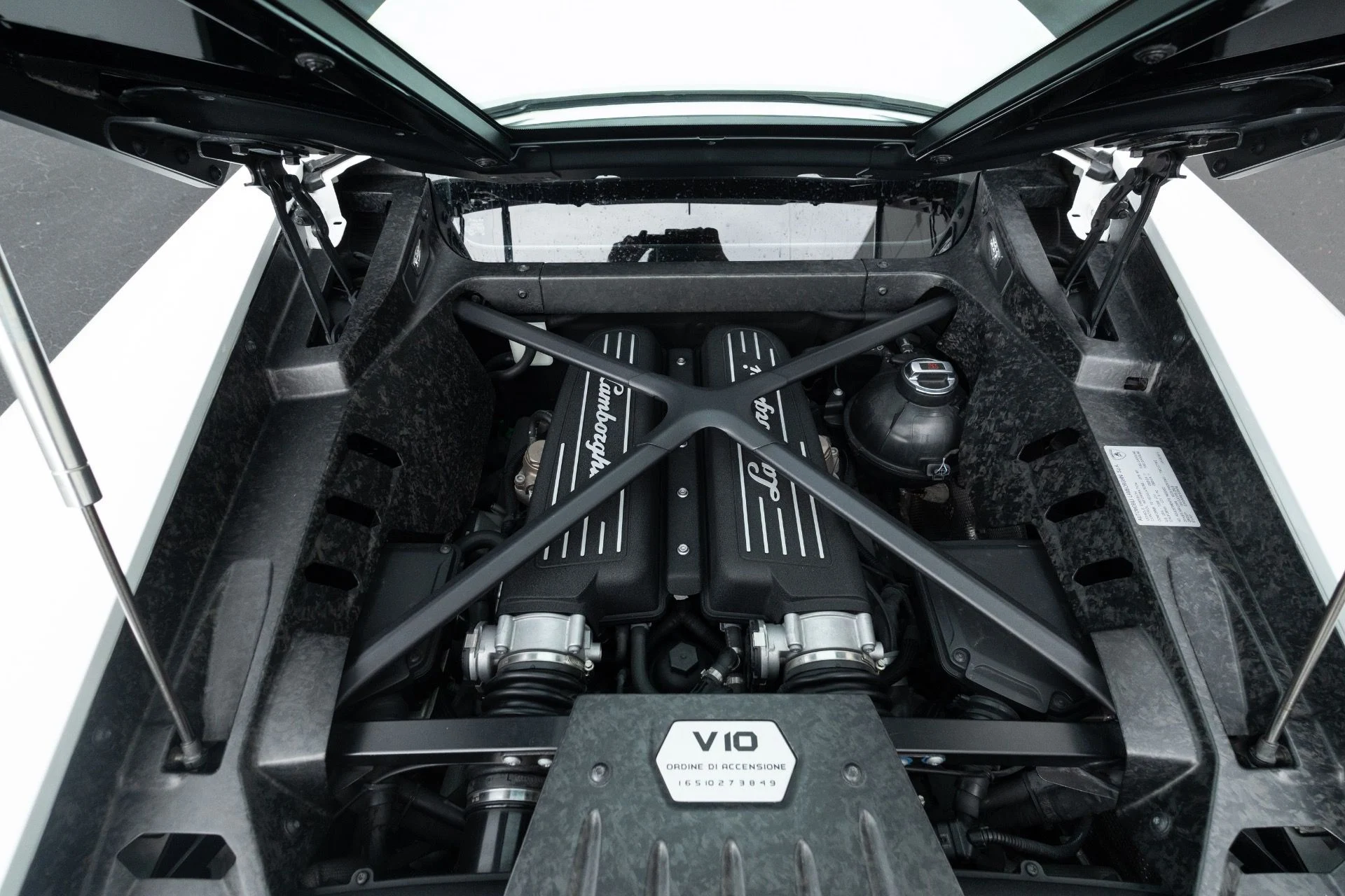 mph062_2557555124_Used_2016_Lamborghini_Huracan_LP_580_2_1778629872_d1e3c1b9a7