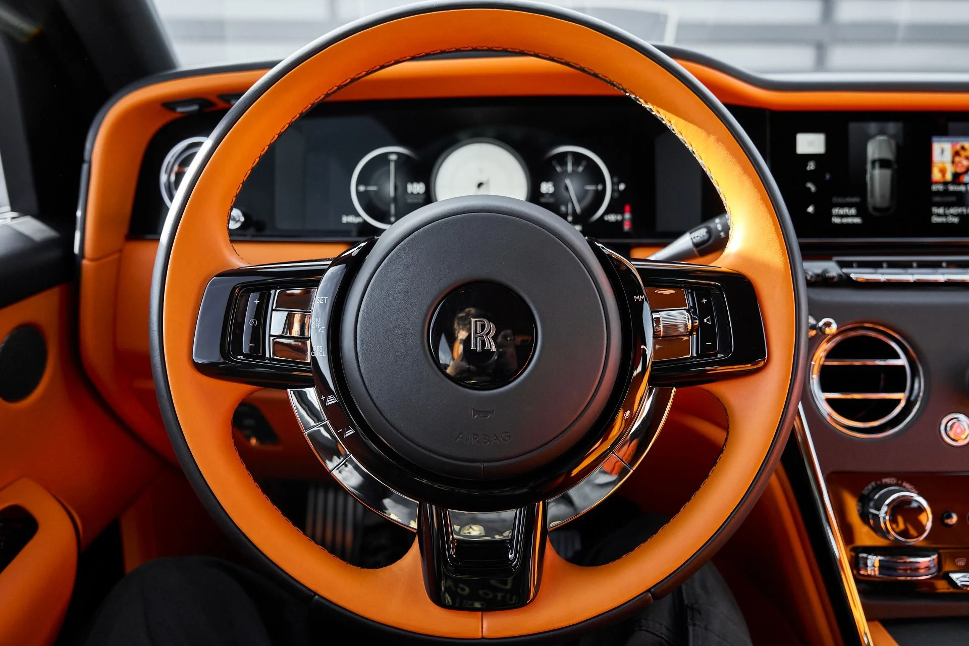 mph062_2571914861_Used_2025_Rolls_Royce_Cullinan_1766456710_87f0b3d03b