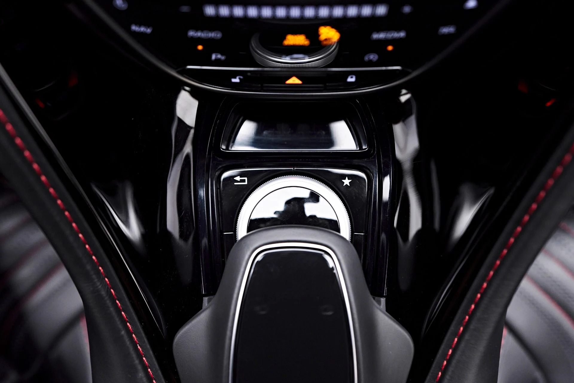 mph062_2609344275_Used_2020_Aston_Martin_DB_11_AMR_1756239426_4c450cffd1