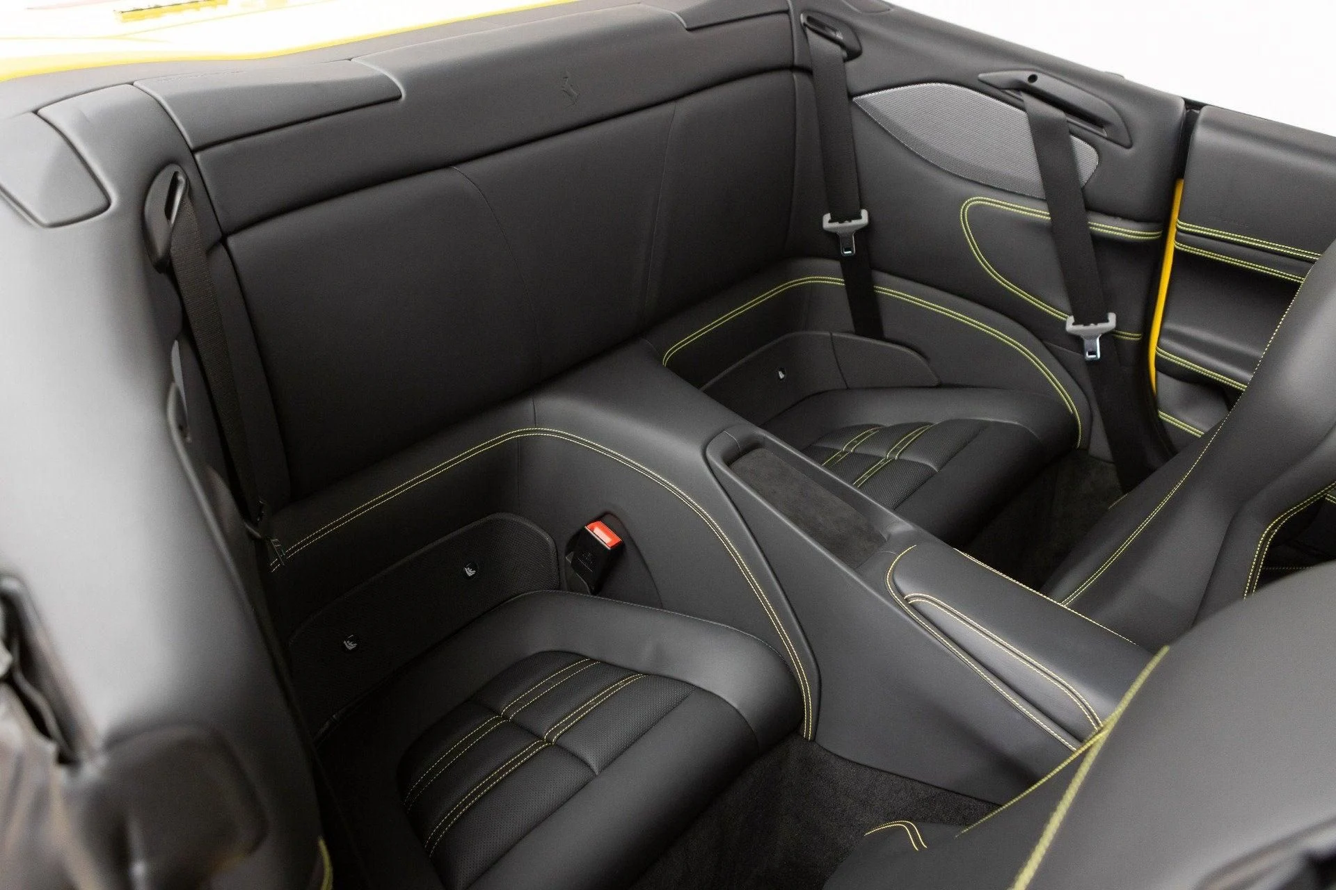 mph062_2632046605_Used_2020_Ferrari_Portofino_1777367941_87a66e07f1