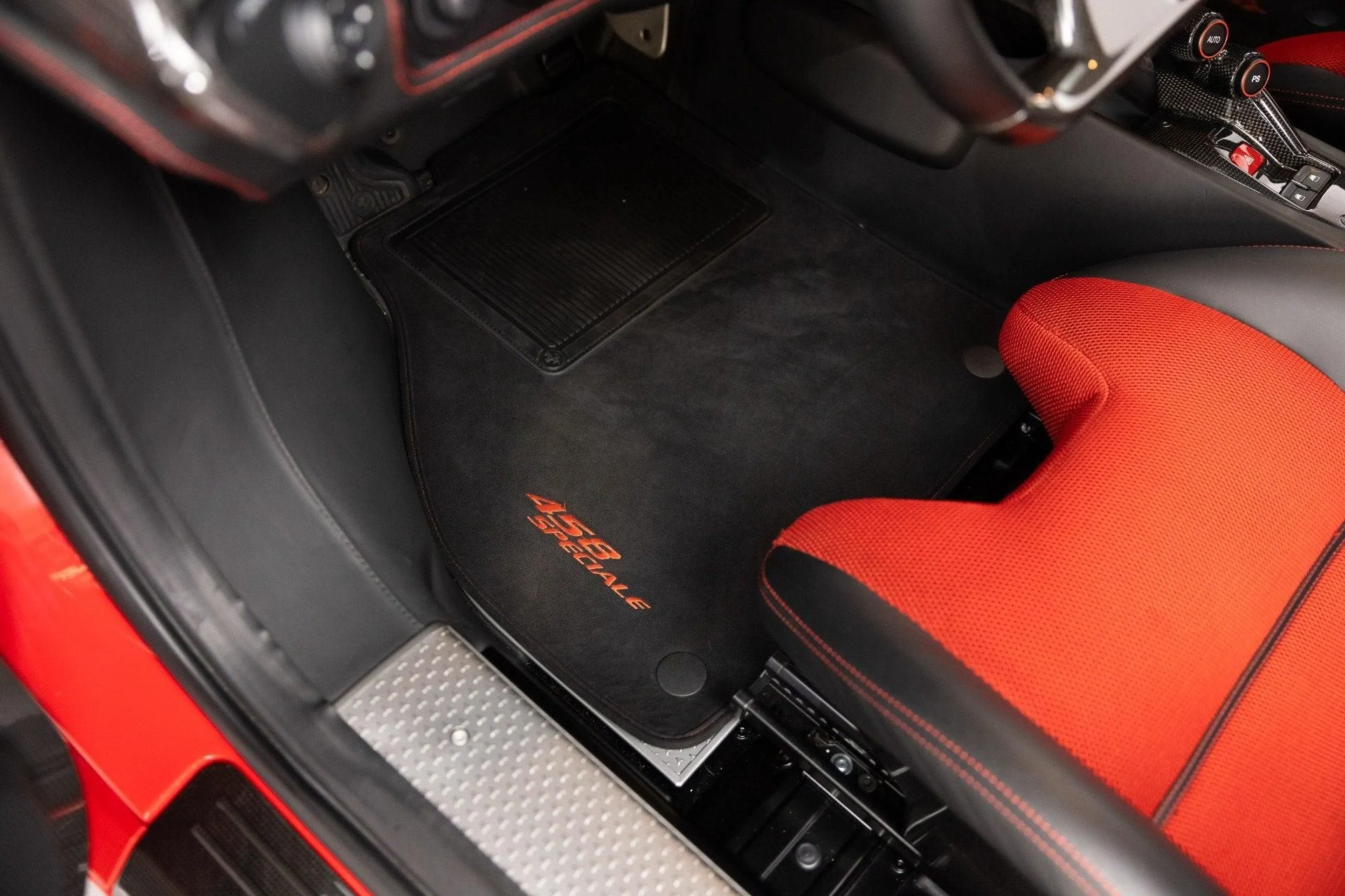 mph062_2665588283_Used_2014_Ferrari_458_Speciale_1786703970_7f1976b403