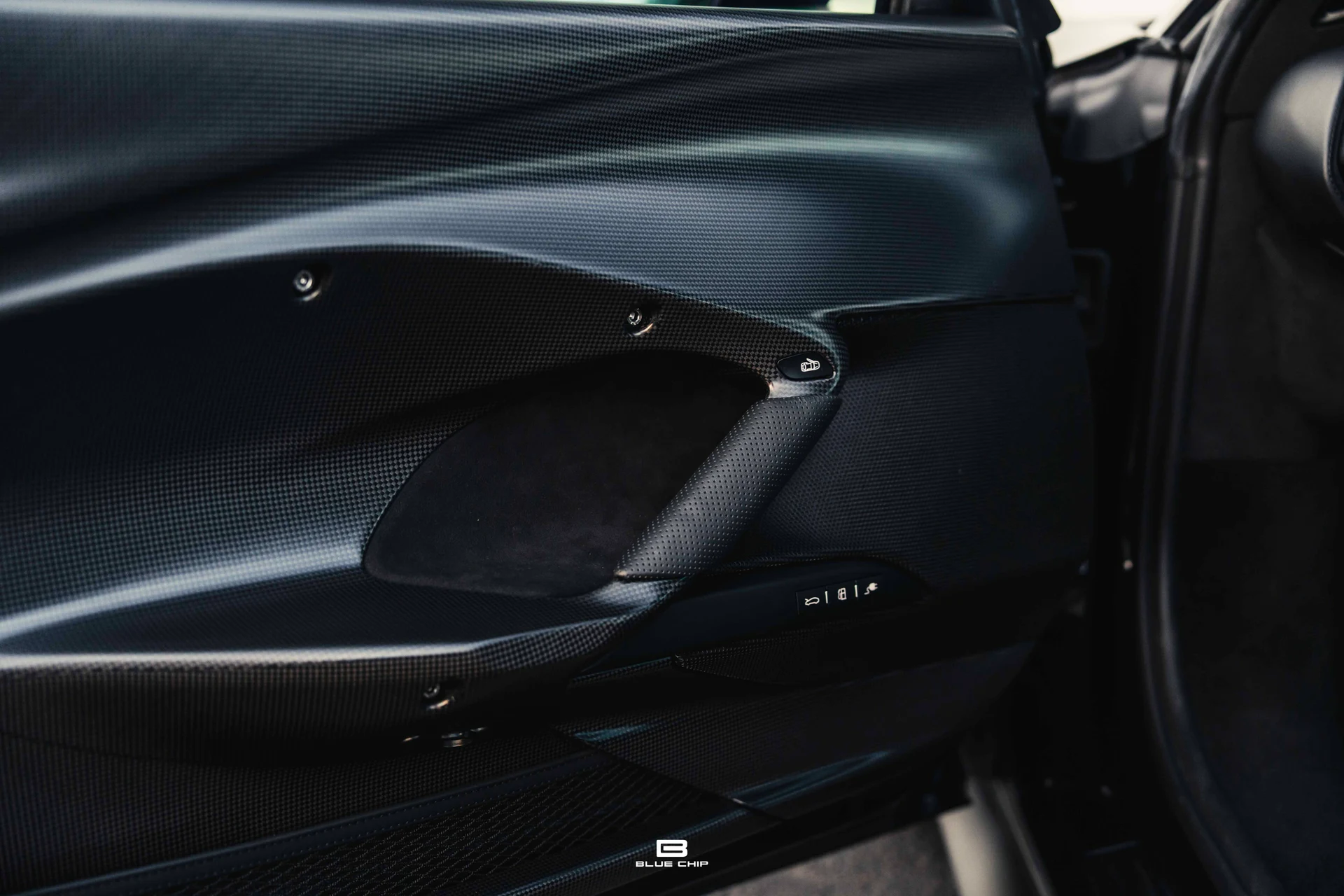 mph062_2692509800_690e2478778ef234ca94daa8_DSC_08360_7e416bb8db