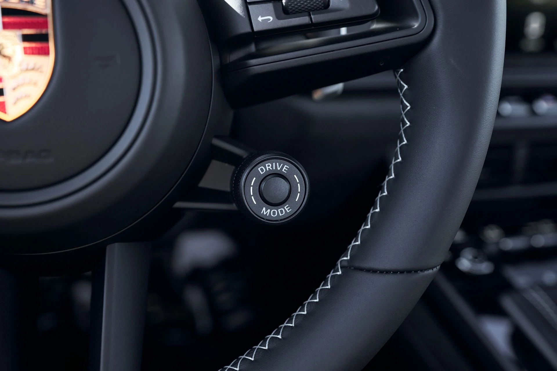 mph062_2721886567_Used_2025_Porsche_911_GT_3_1760570068_e375898cc2