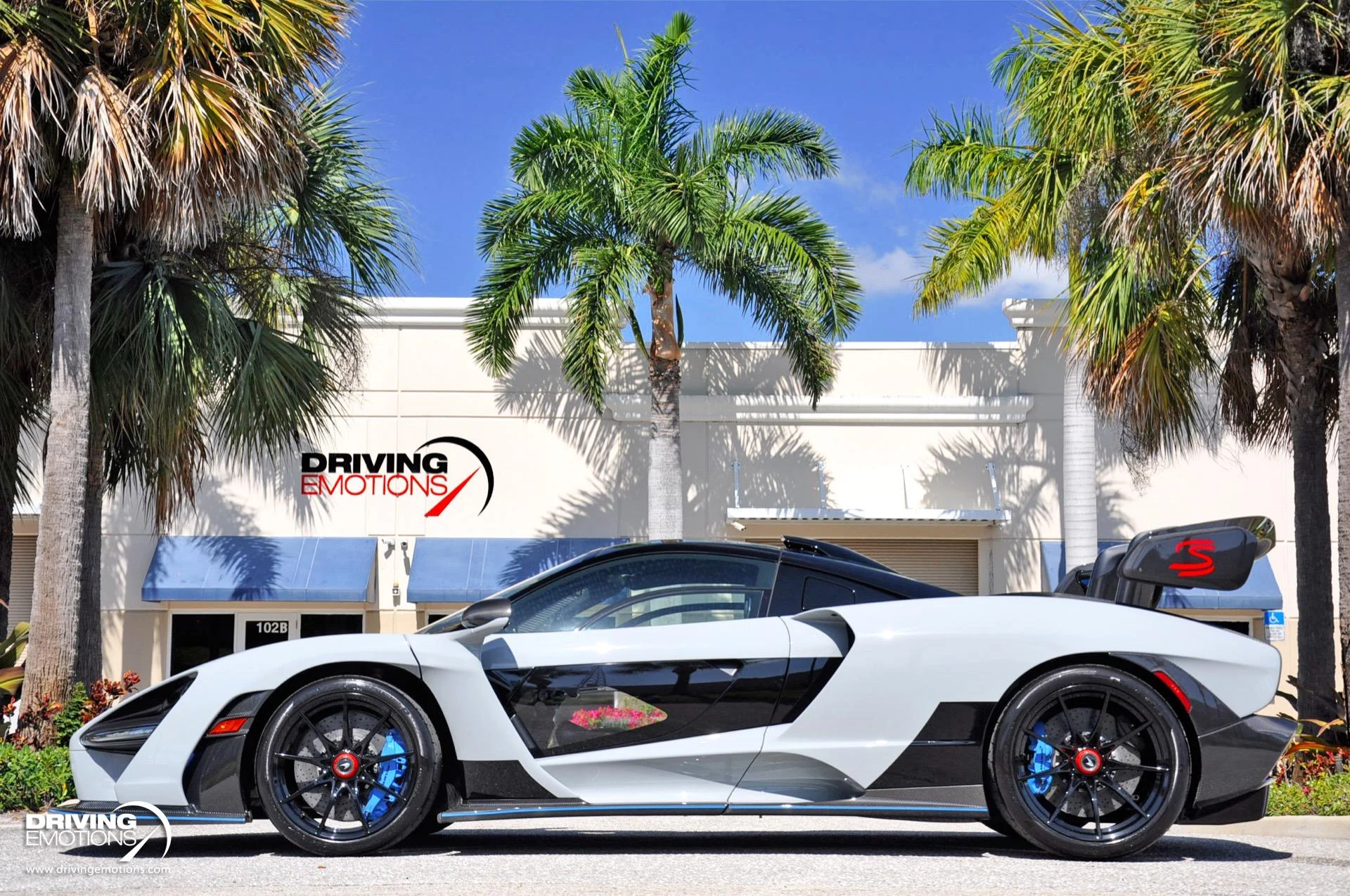 mph062_2726753225_683_p63_l_c7e9b10036