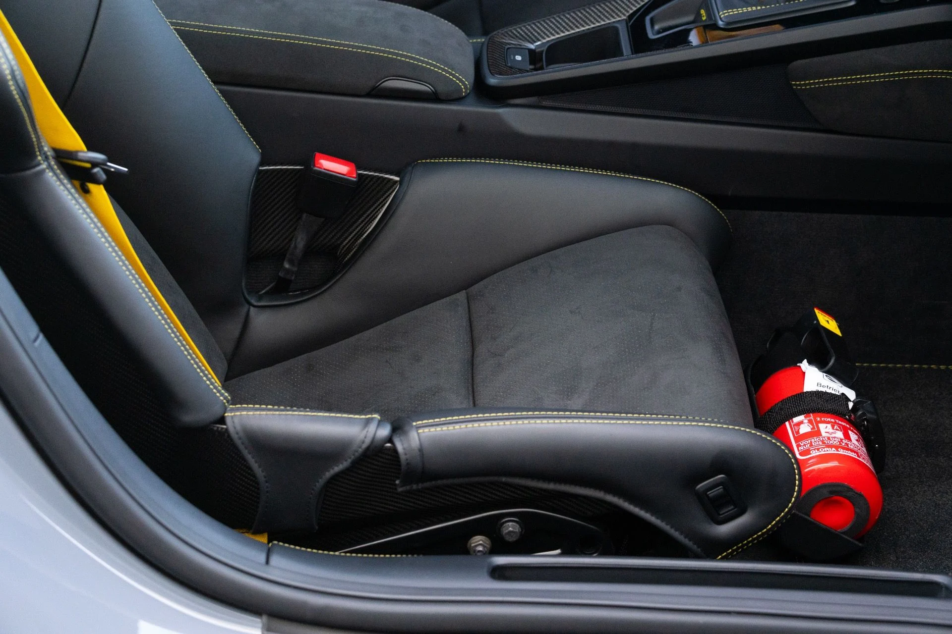 mph062_2727340730_Used_2023_Porsche_911_GT_3_1777402484_06e1525216