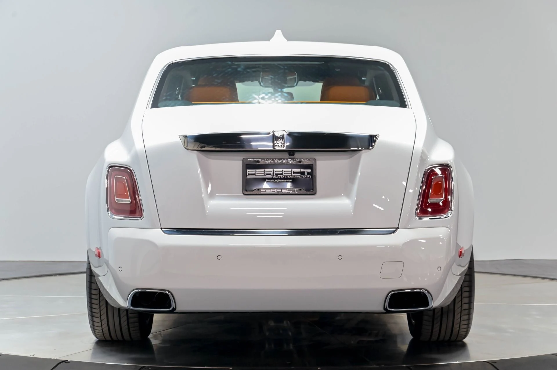 mph062_2737191962_Used_2022_Rolls_Royce_Phantom_1778542434_757c859912