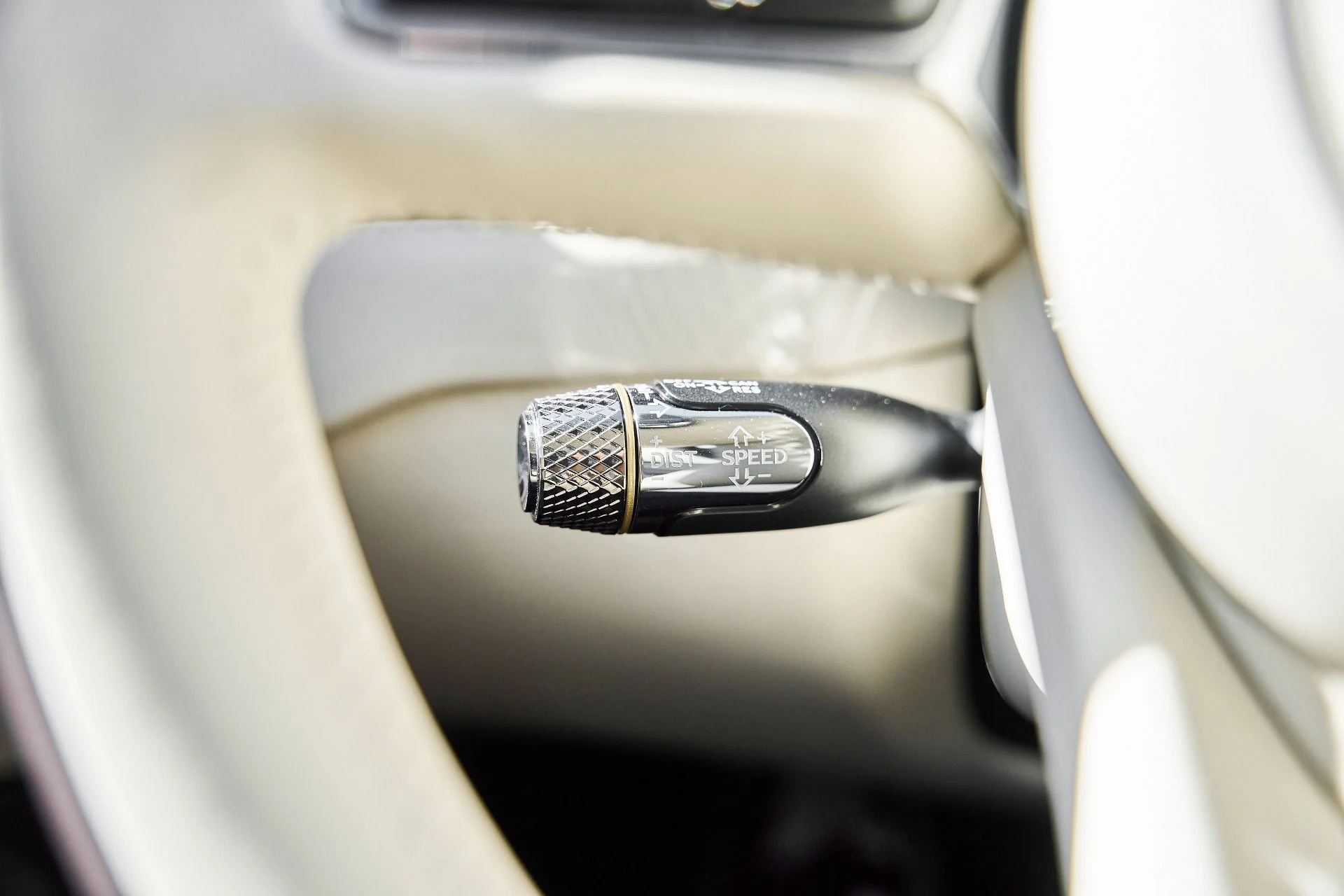 mph062_2754085686_Used_2023_Bentley_Flying_Spur_Hybrid_Odyssean_Edition_1770692523_91f23a5174