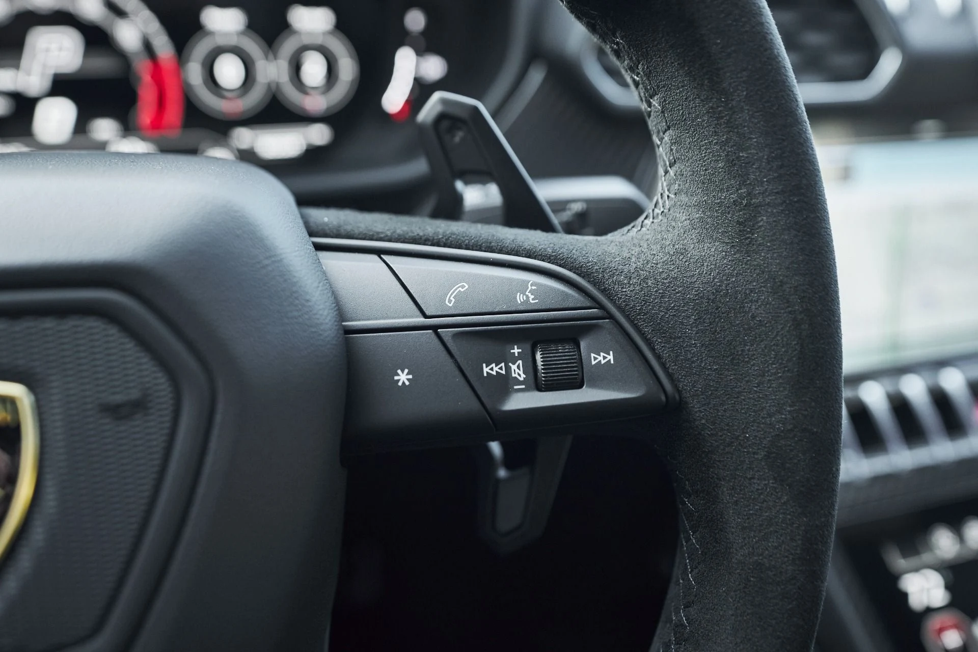 mph062_2760926443_Used_2024_Lamborghini_Urus_Performante_1764730753_d8b168e4c7