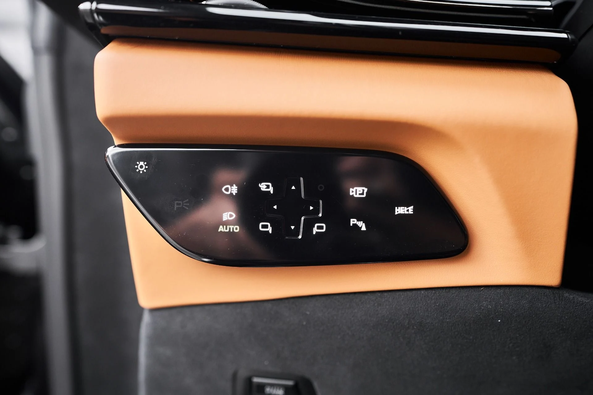 mph062_2763167468_Used_2025_Ferrari_Purosangue_1762993306_d0cf73edd2