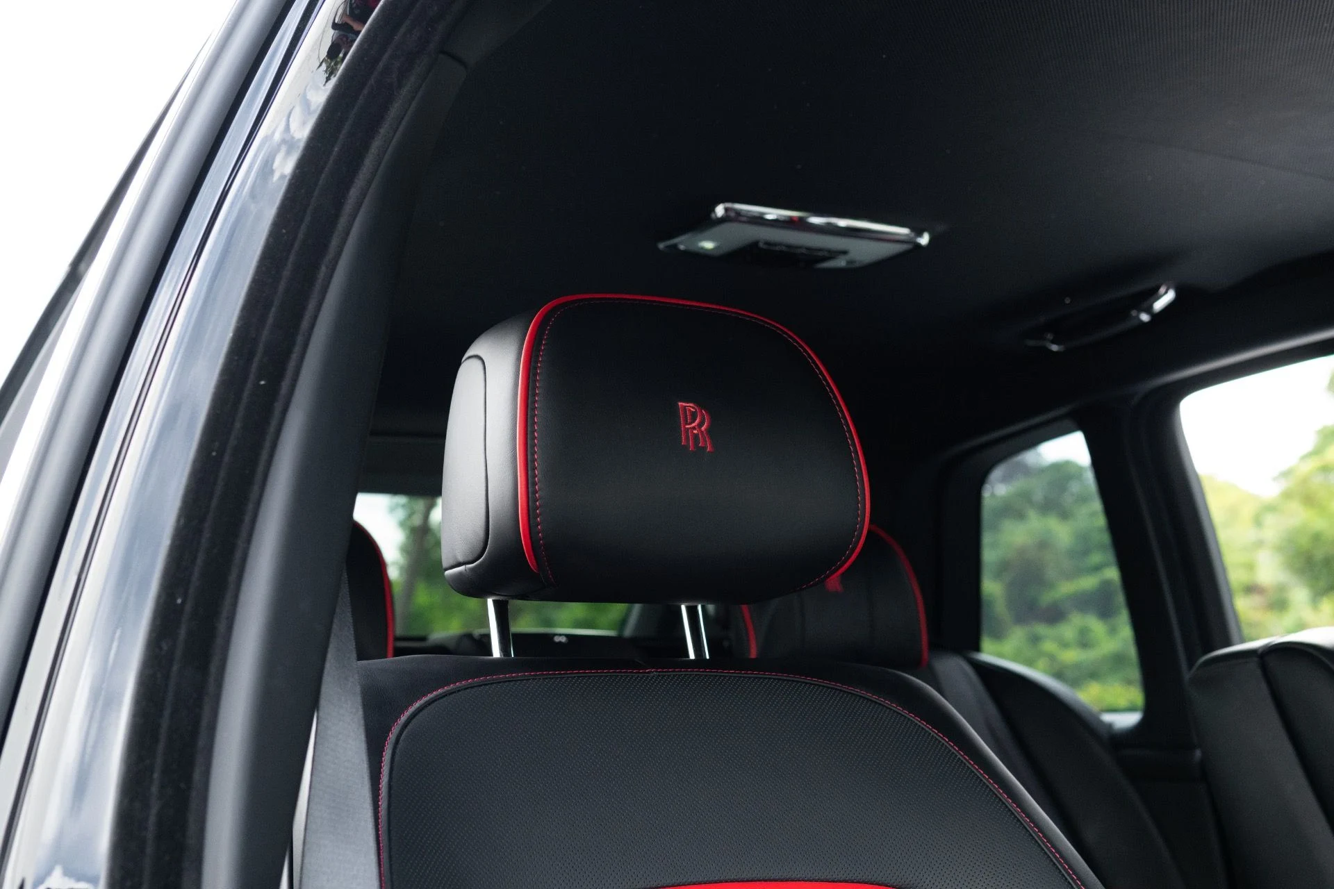 mph062_2771359793_Used_2022_Rolls_Royce_Black_Badge_Cullinan_1776130970_5907c0ec1d