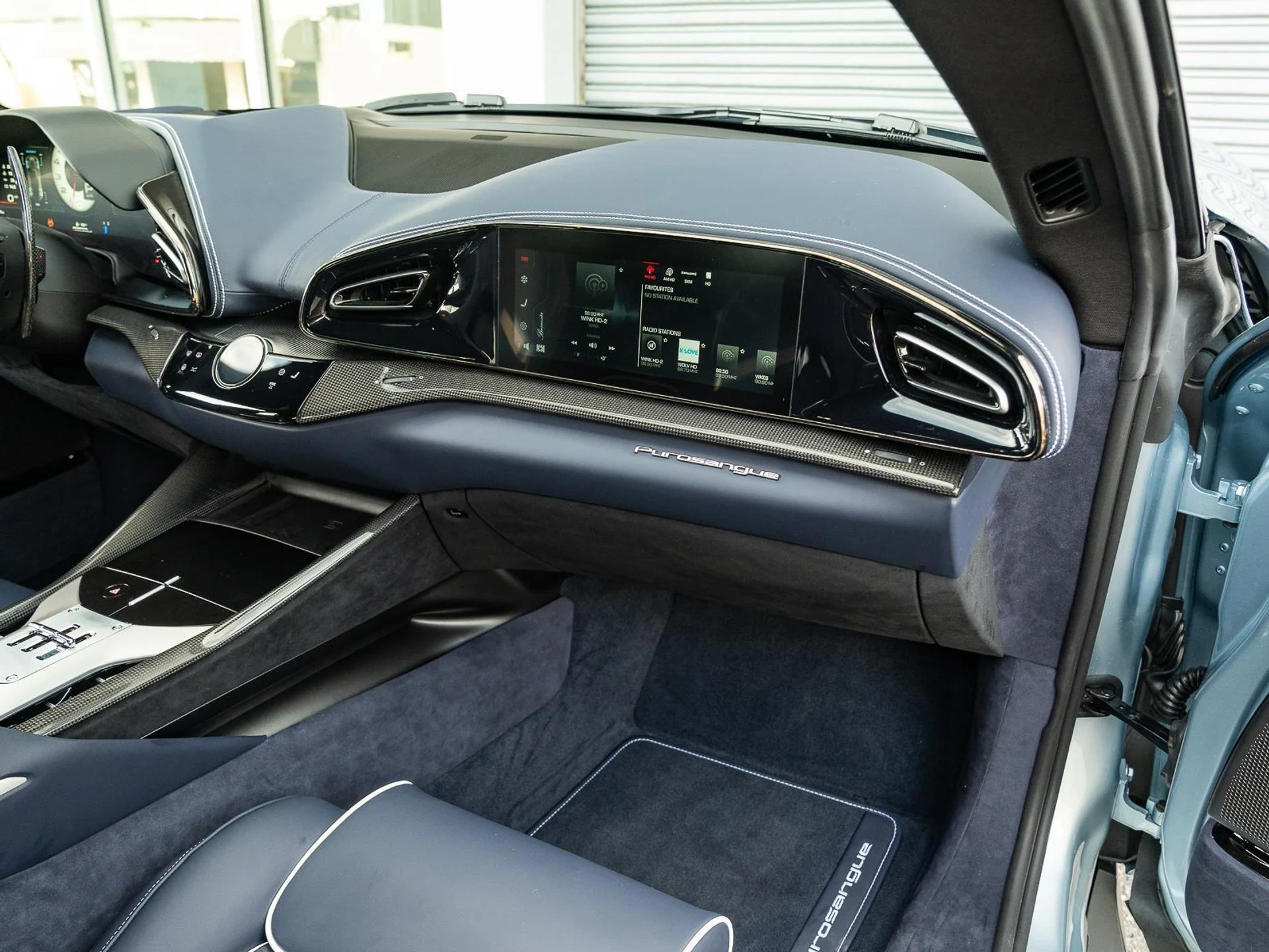 mph062_2782029715_Used_2025_Ferrari_Purosangue_AWD_1768385495_e022d369fc