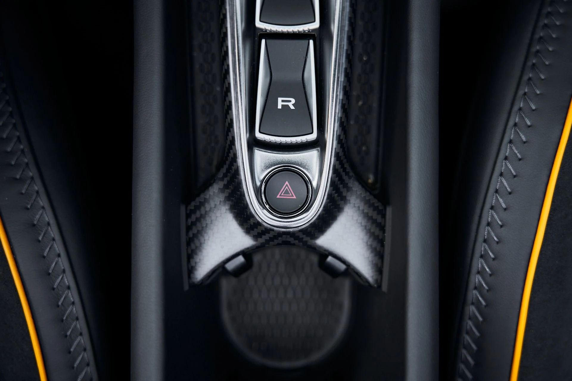 mph062_2816339475_Used_2025_Mc_Laren_Artura_1769221569_259b372e0a