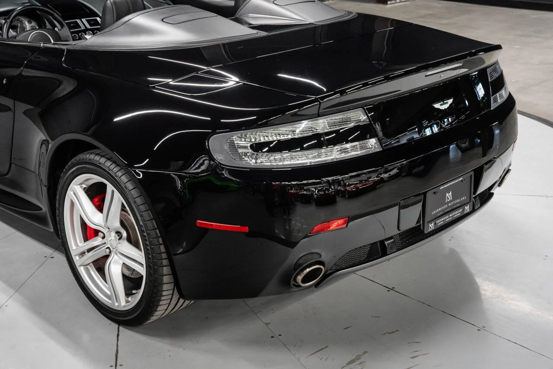 mph062_2874465296_aston_martin_vantage_2008_4811f0bbb5