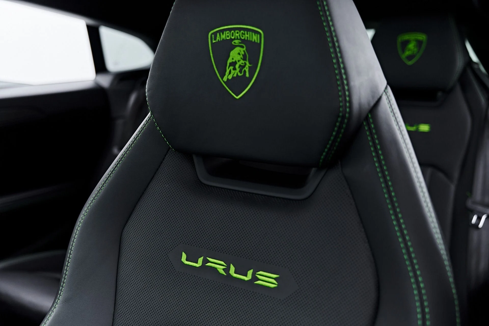 mph062_299633003_Used_2023_Lamborghini_Urus_Performante_1790376357_d8737e3279