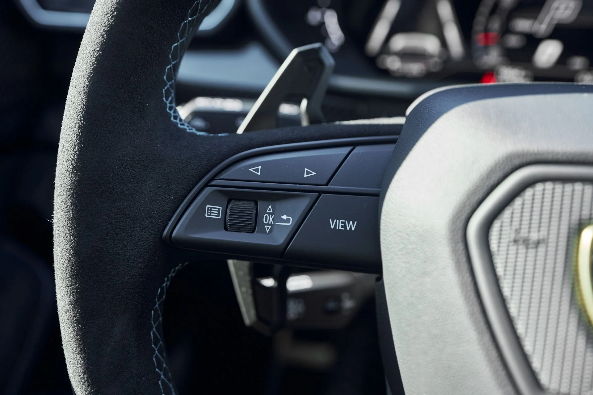 mph062_3012662464_Used_2024_Lamborghini_Urus_Performante_1764957683_a728015c72