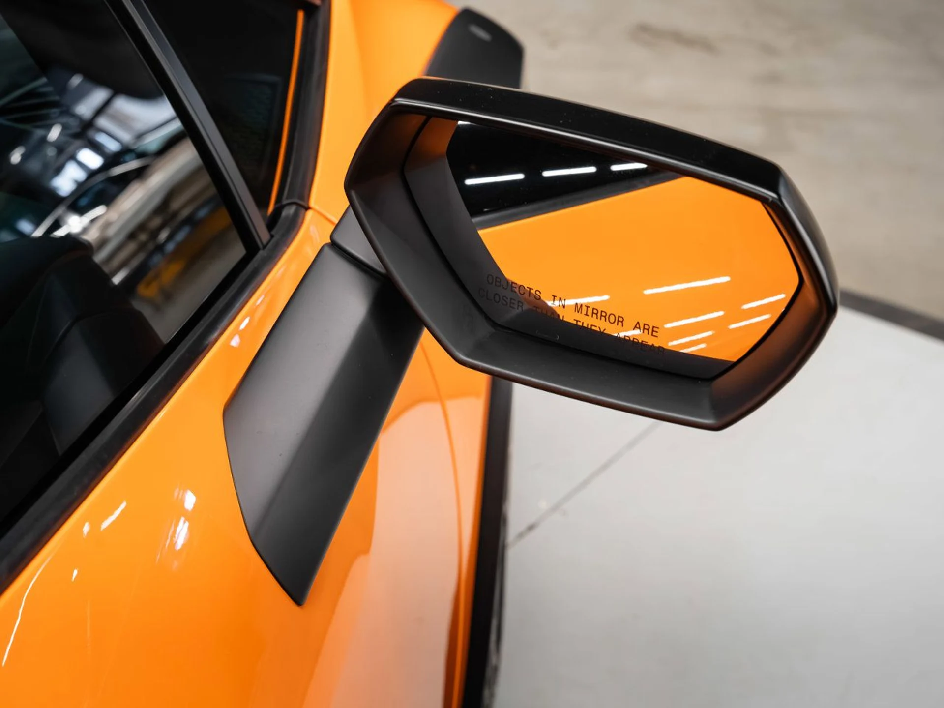 mph062_3031526468_lamborghini_huracan_2023_16193d261f