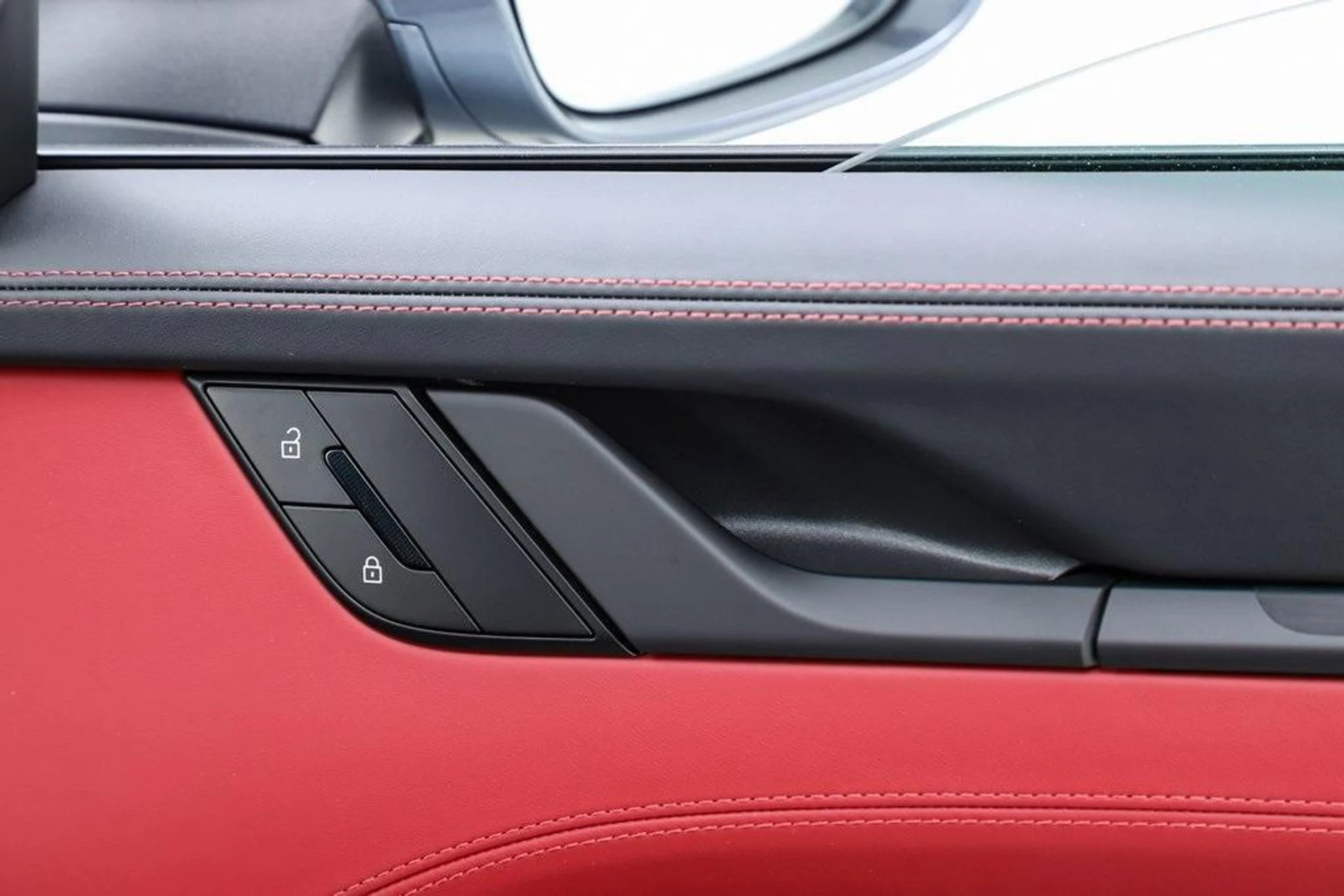 mph062_3068543713_Pl_Yq_Enn_n8_Zqfj_Thlt0_Pyj_B8_ESA_4e4b9c1557