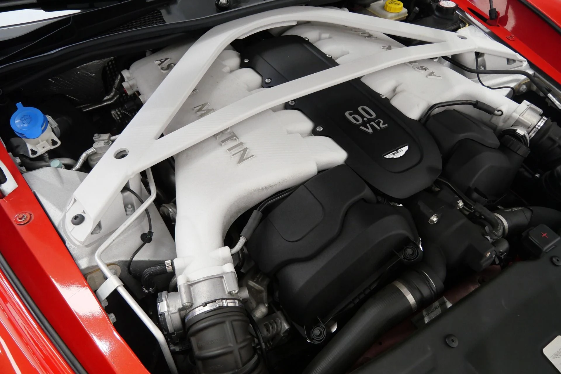 mph062_3090426268_Used_2014_Aston_Martin_Vanquish_AML_Color_V12_Power_Awesome_Sound_1781289634_a8cabcc815