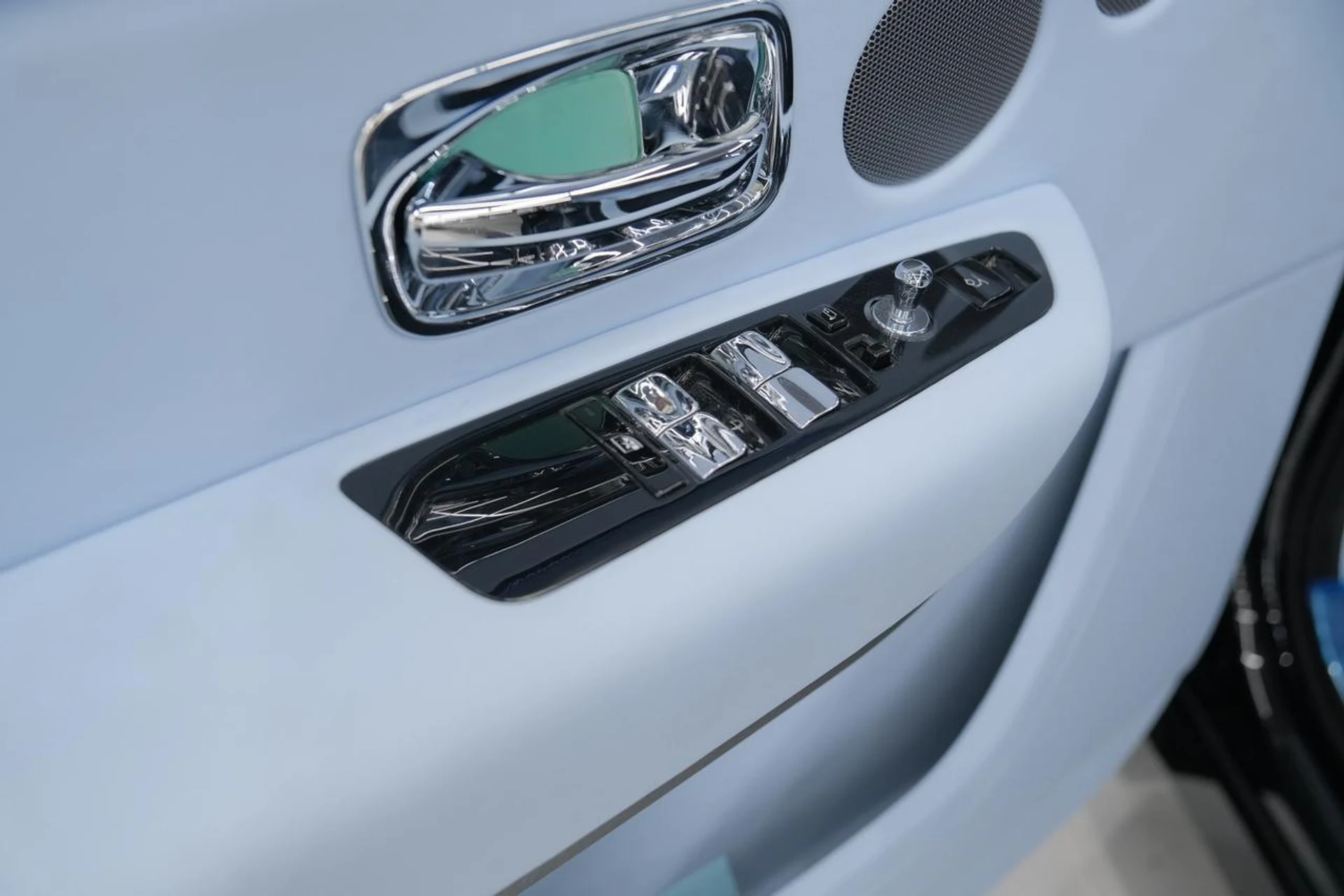 mph062_3117817678_69f5790d641a311ab38a35261b473b1c_7ef0fed448