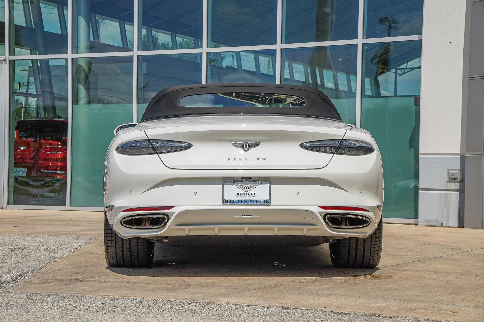 mph062_3128530715_Hi_Tech_Luxury_Imports_LLC_SCBDR_4_ZG_4_SC_020836_image_62_df8e367c90