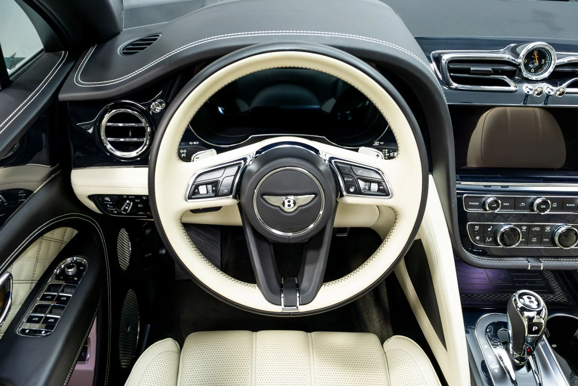 mph062_3200757421_Used_2021_Bentley_Bentayga_V8_First_Edition_1774291657_53bbd6f6d3