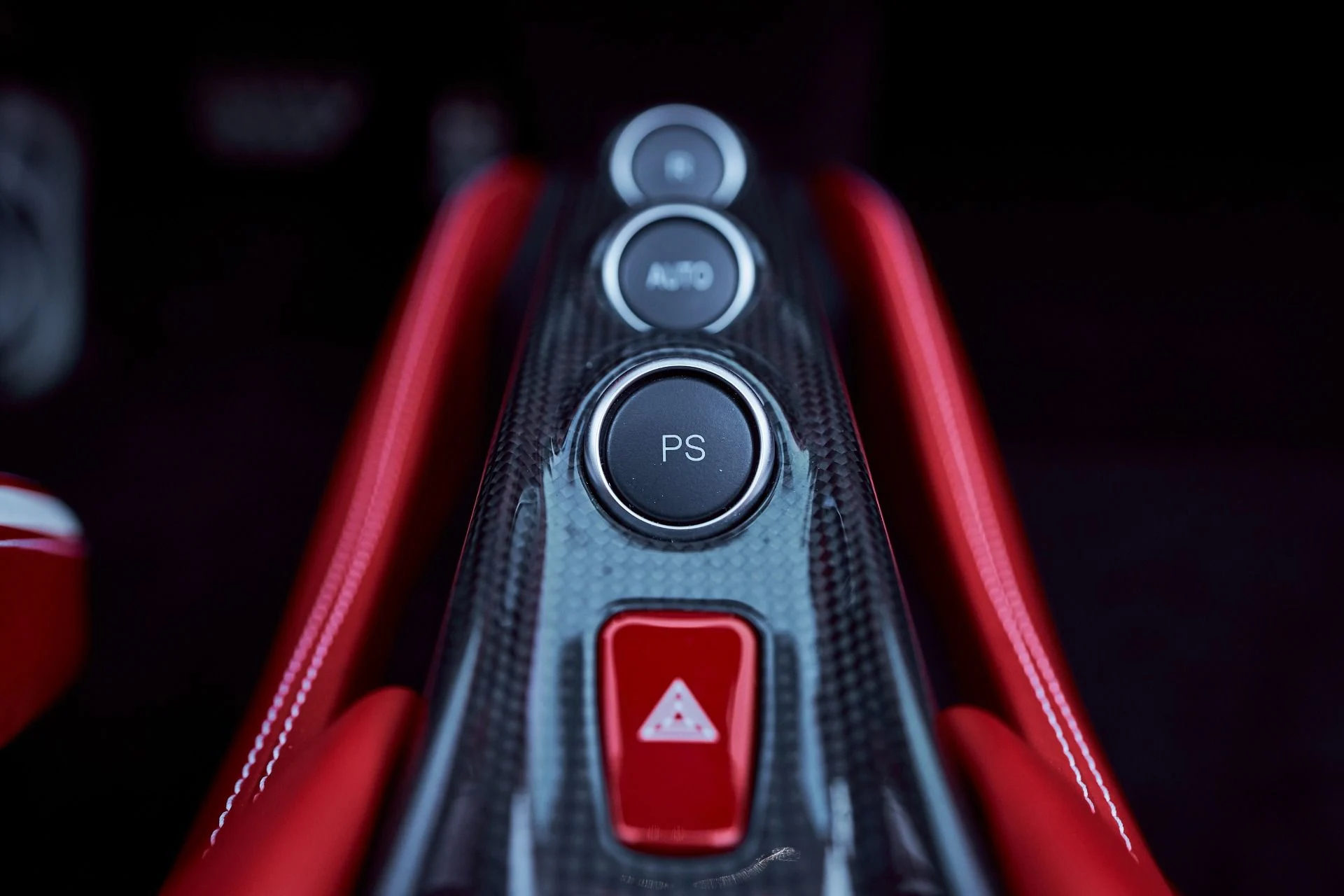 mph062_3261548512_Used_2021_Ferrari_F8_Spider_Base_1763084346_590c675d9b