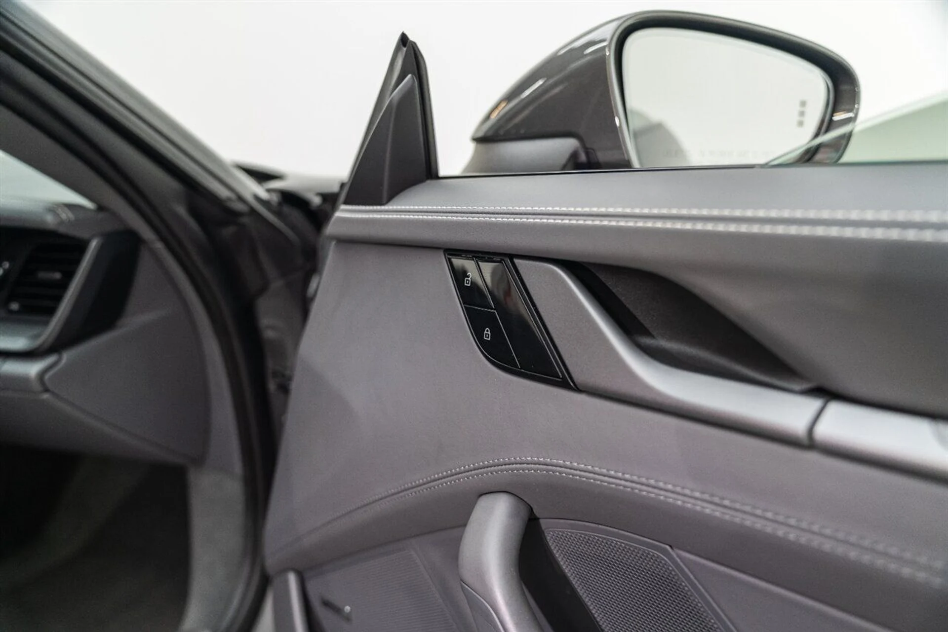 mph062_3286074819_6c6d221268_1280_5c938e89f0