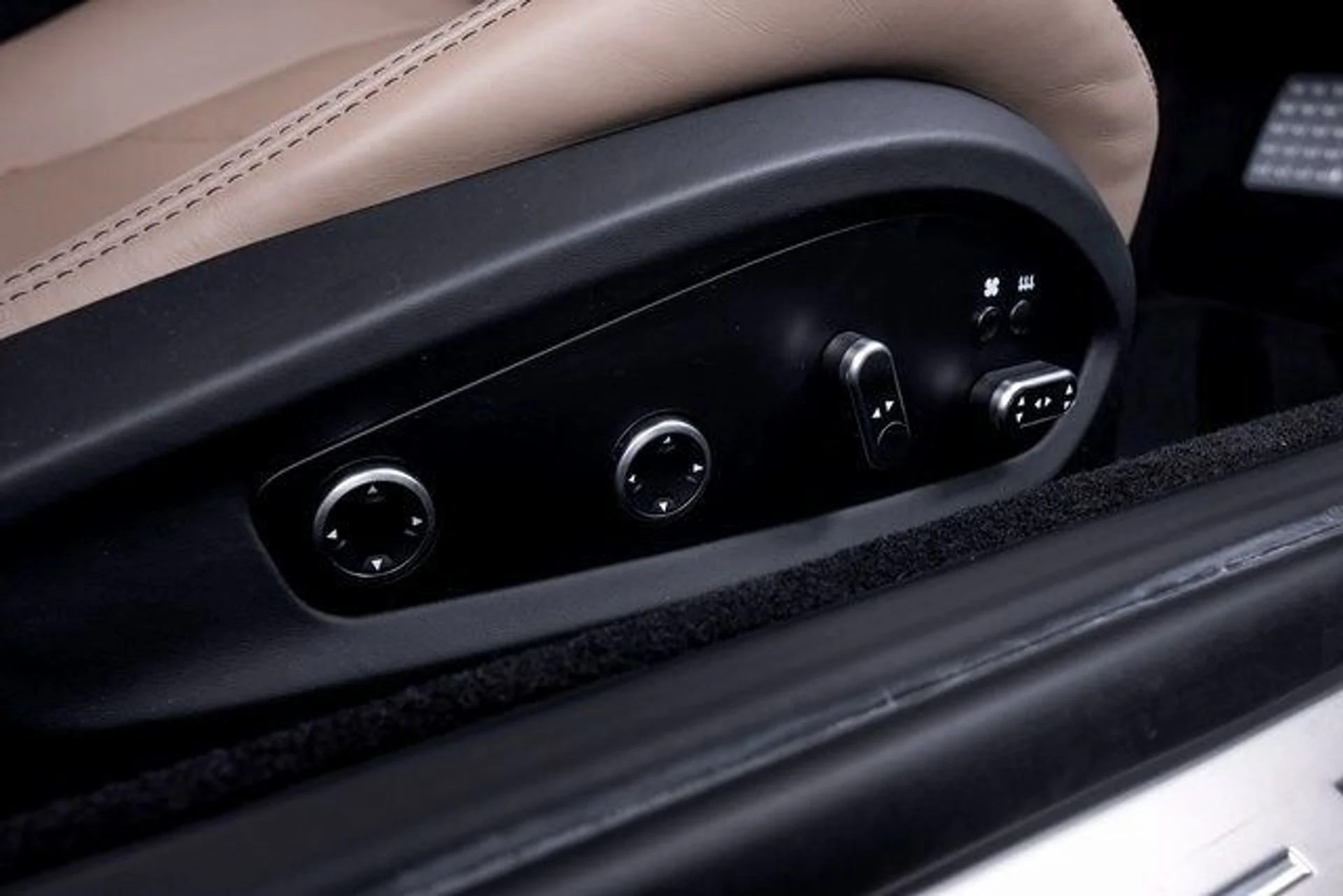 mph062_3286456432_86fca50ed79506756172ebb5c5943112x_32708f4cd6