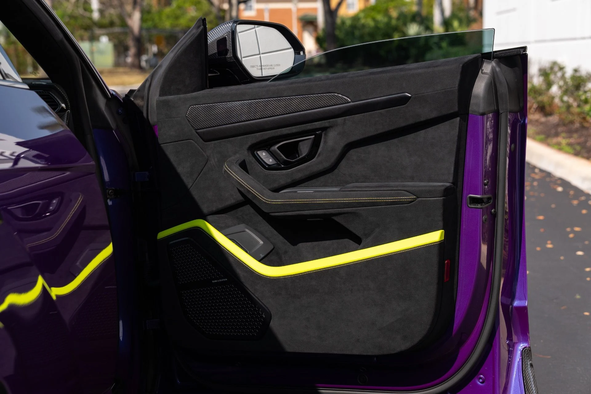 mph062_330385467_Used_2023_Lamborghini_Urus_Performante_1771690657_d7a4d9d20c