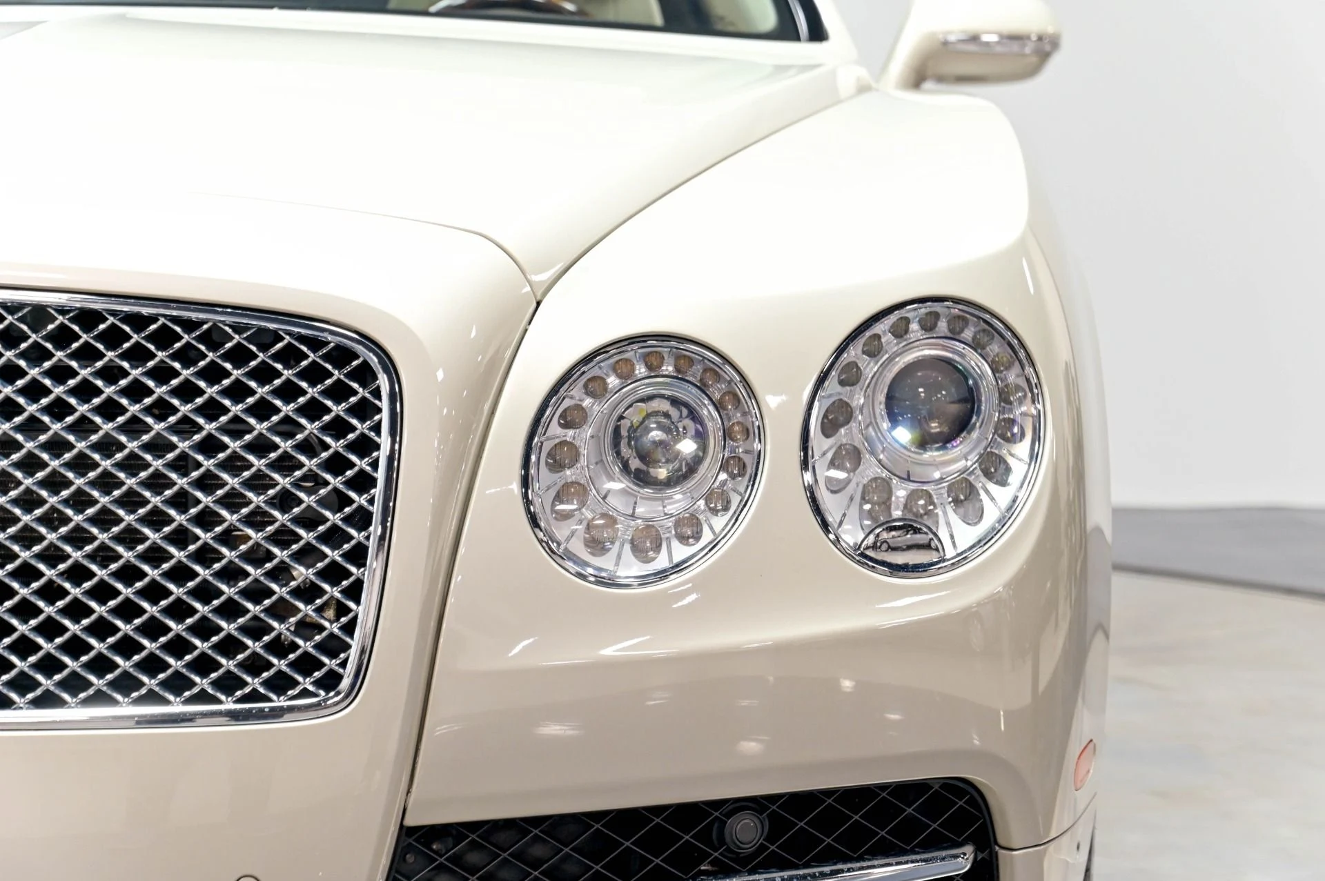 mph062_3320466460_Used_2015_Bentley_Flying_Spur_W12_1784214578_6bad8ac195