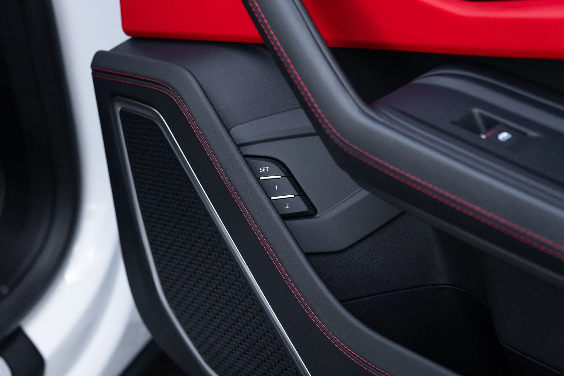 mph062_3323810068_Used_2022_Lamborghini_Urus_1778780626_ef9c3002c6